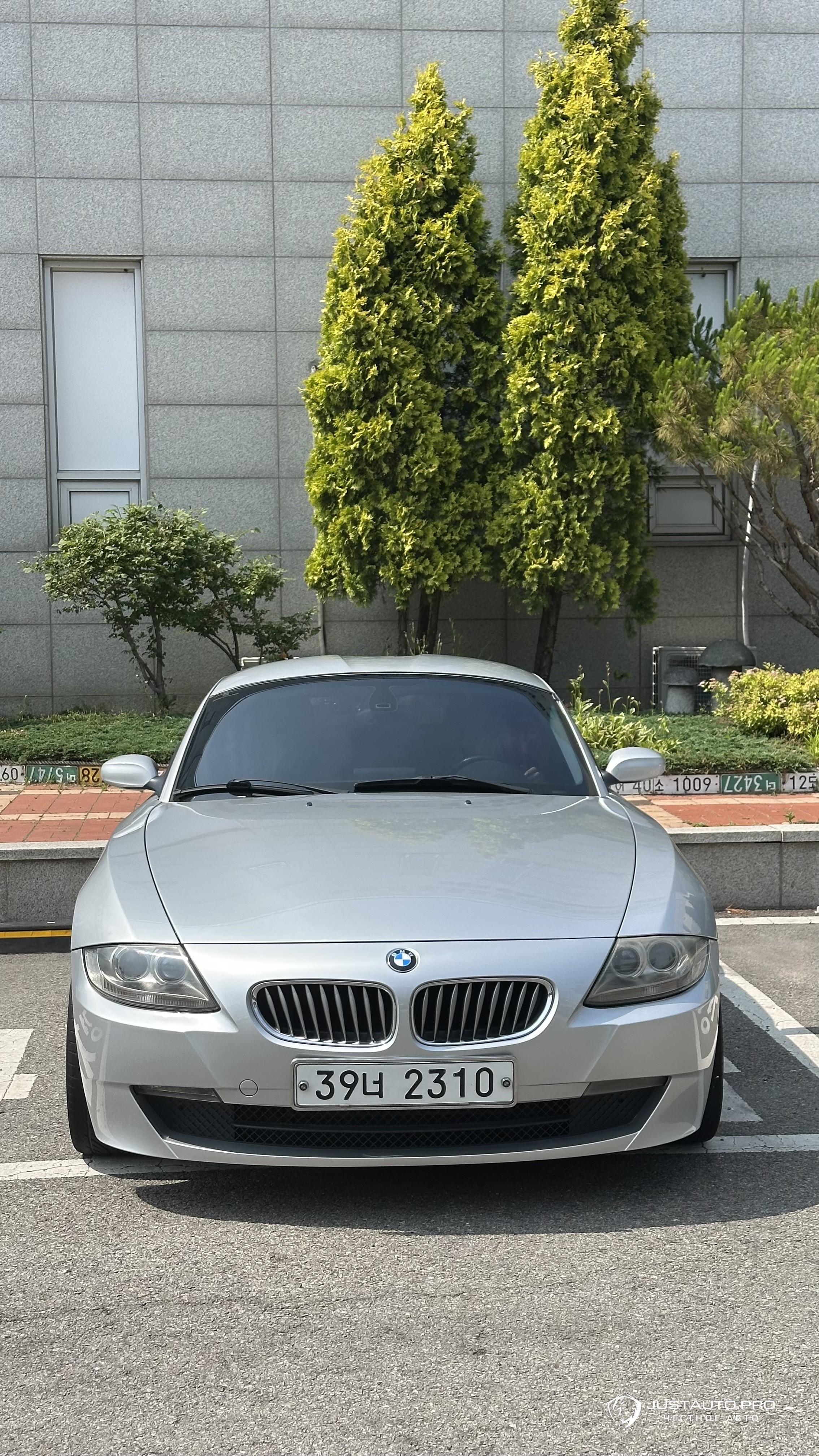Автомобиль BMW Z4
