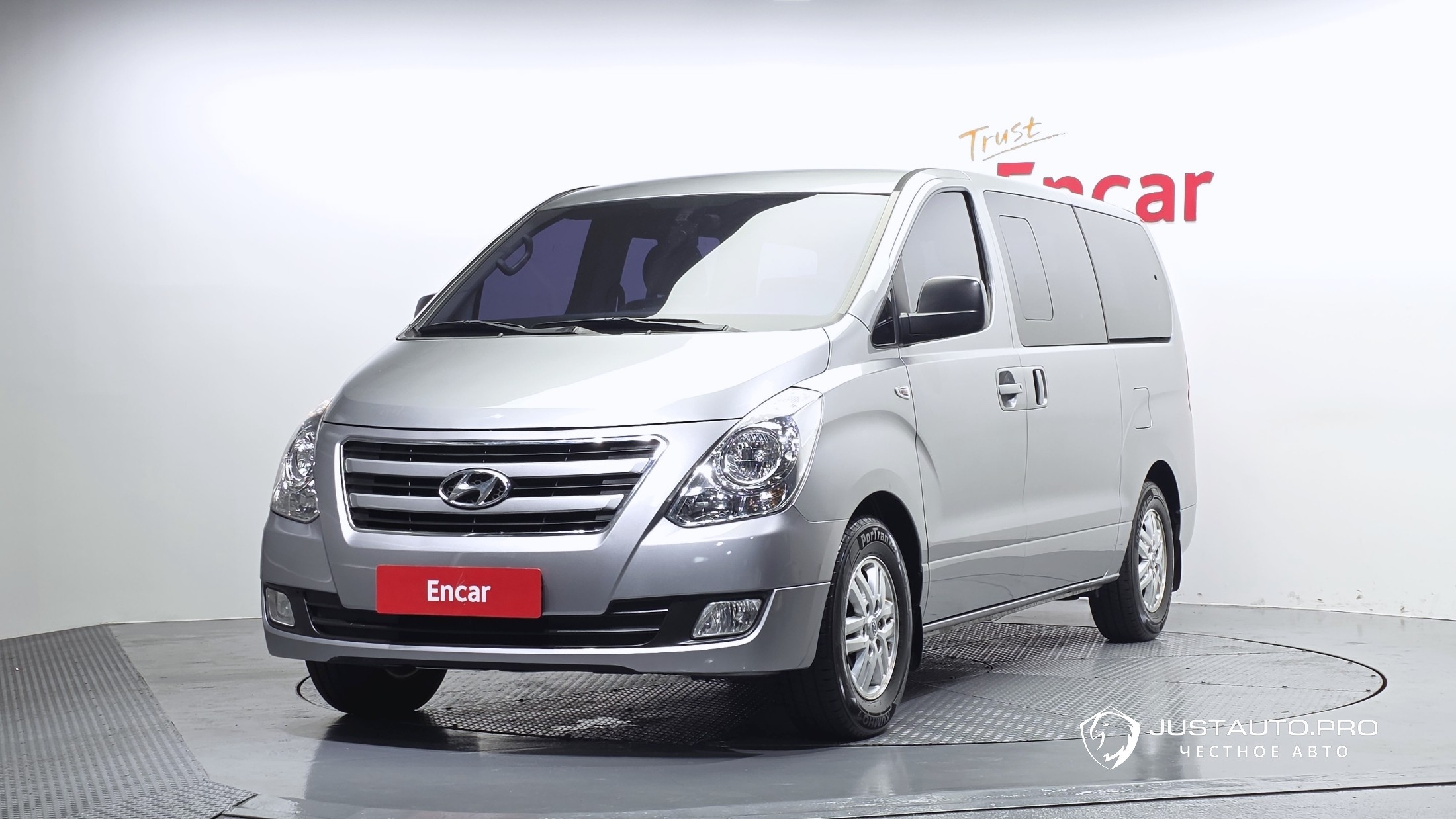Автомобиль Hyundai Starex