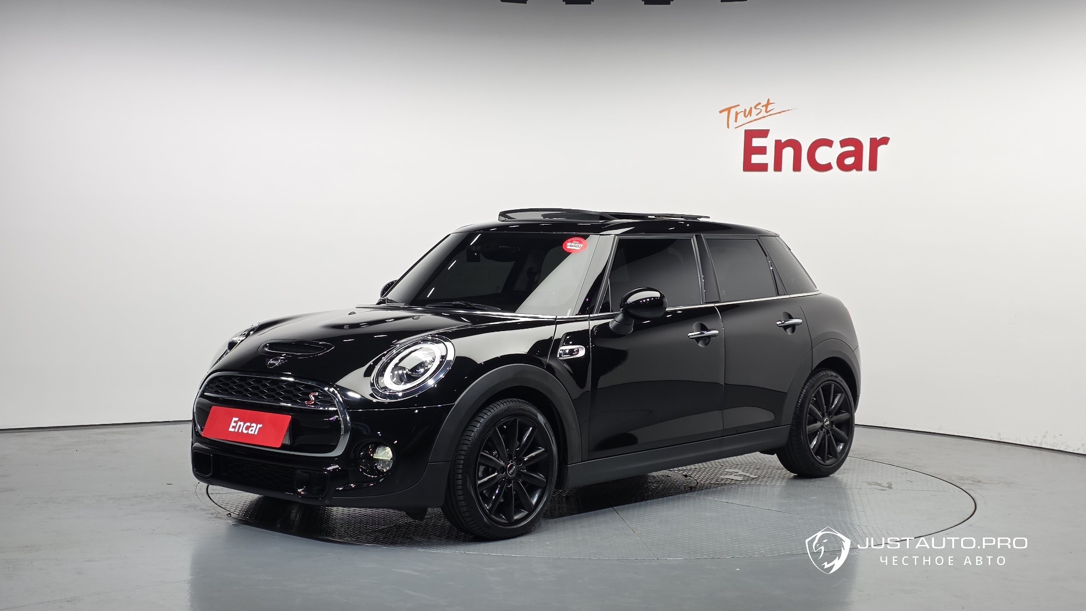 Автомобиль Mini Cooper