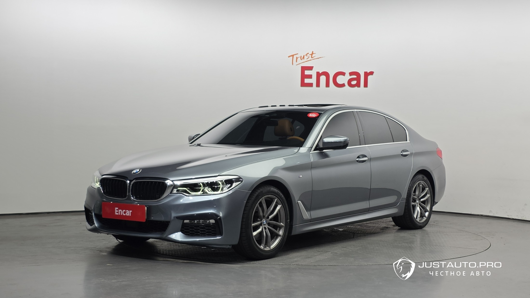 Автомобиль BMW 5-Series