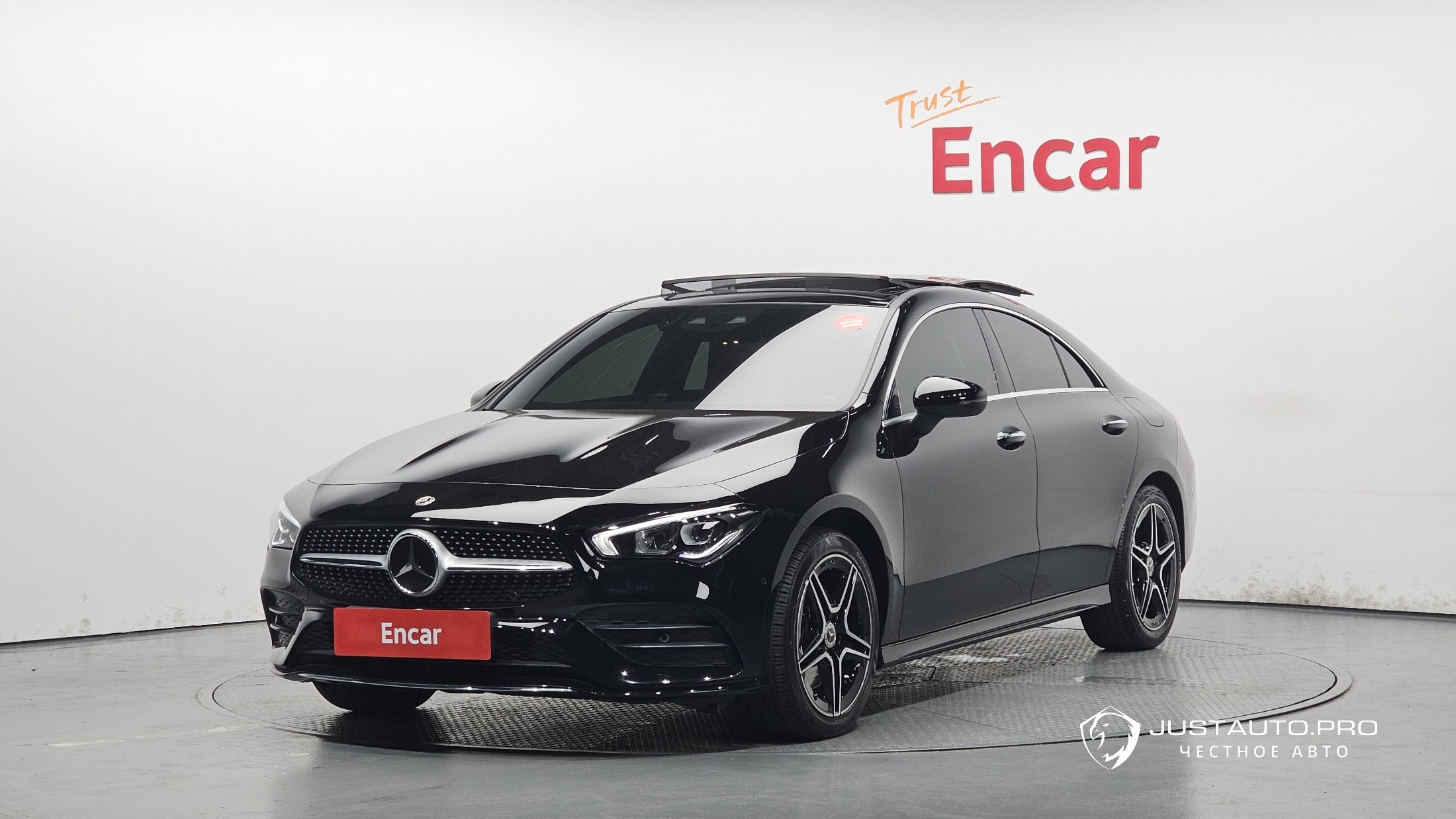 Автомобиль Mercedes-Benz CLA-Class