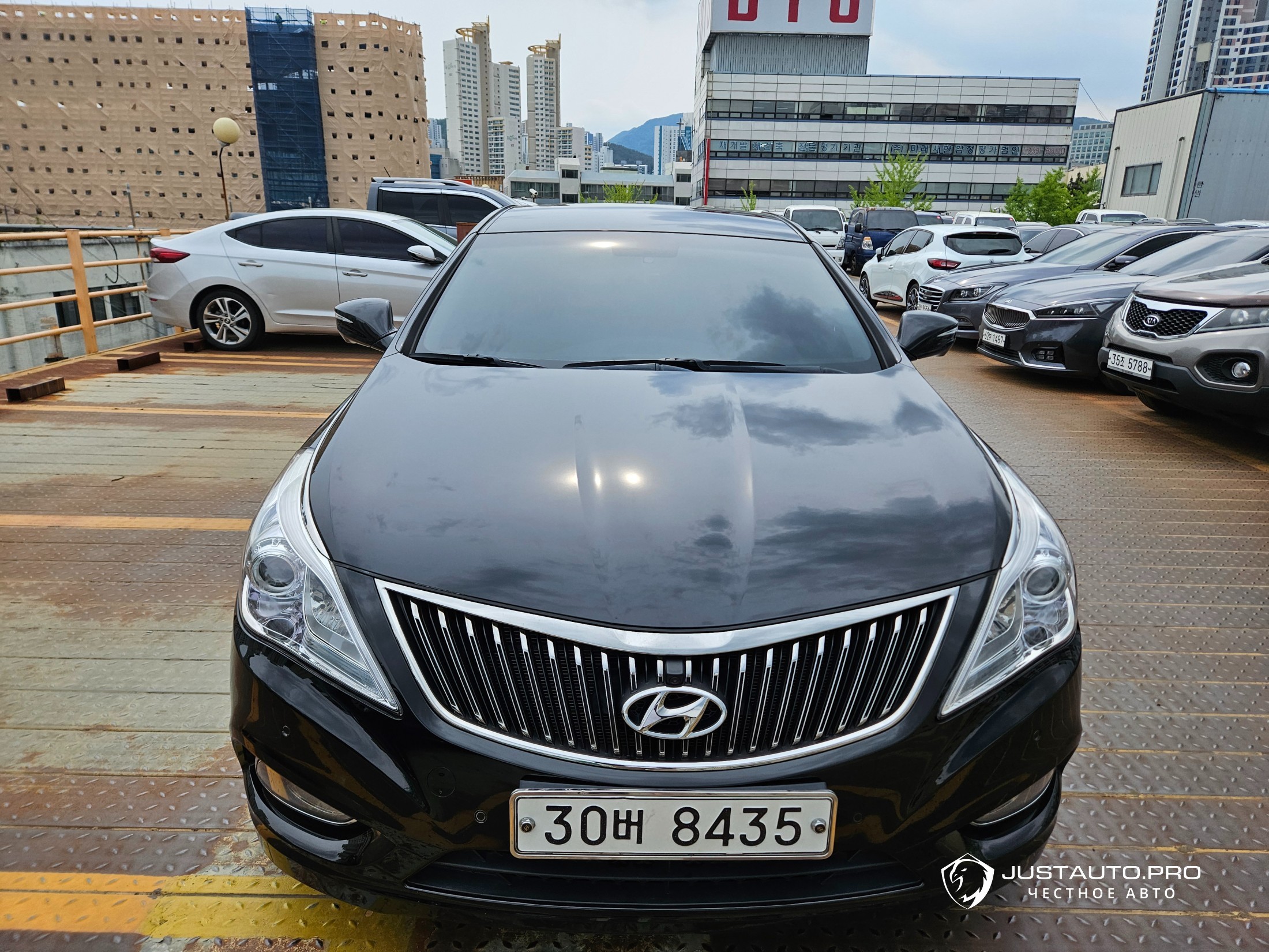 Автомобиль Hyundai Grandeur