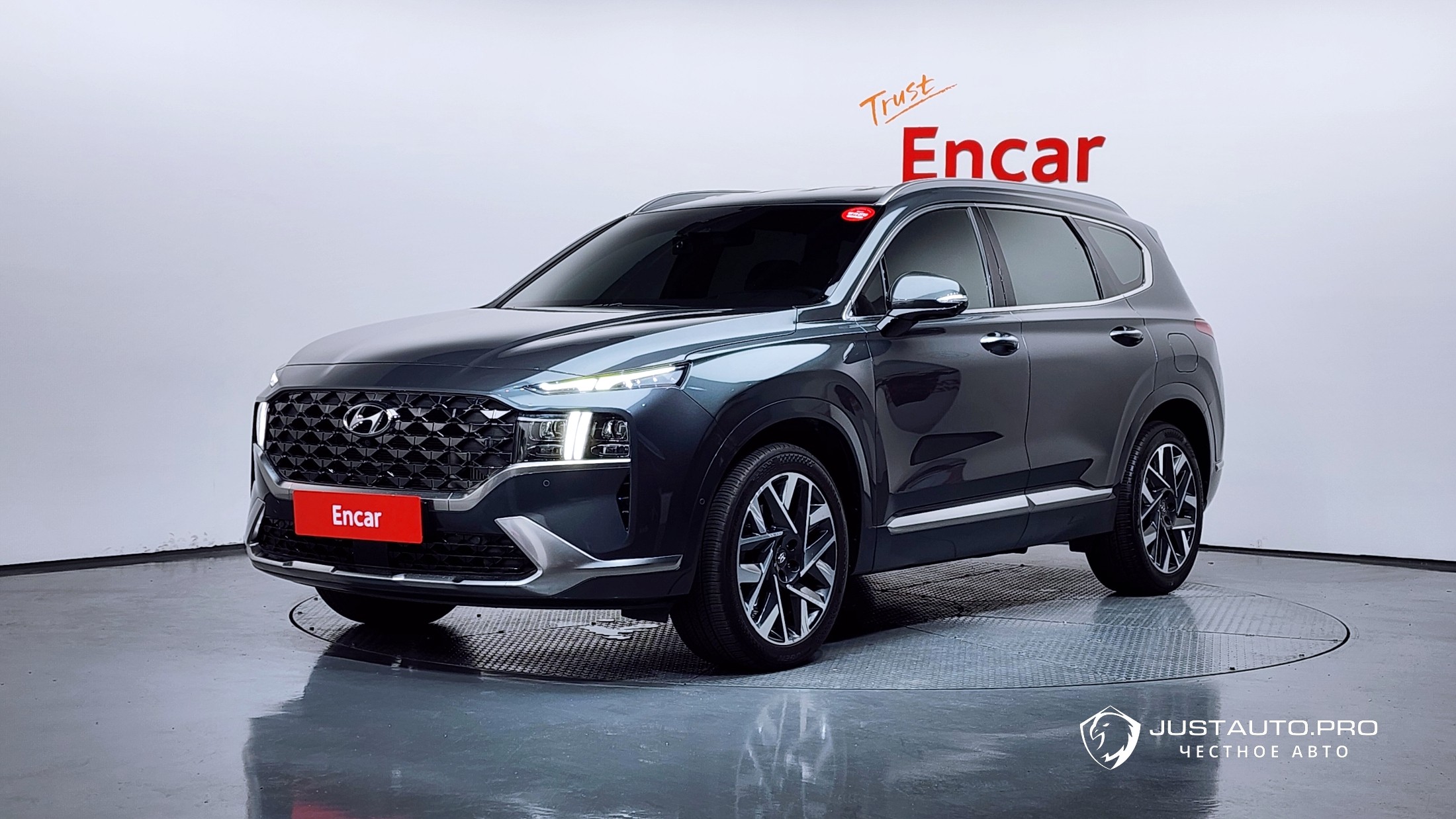 Автомобиль Hyundai Santafe