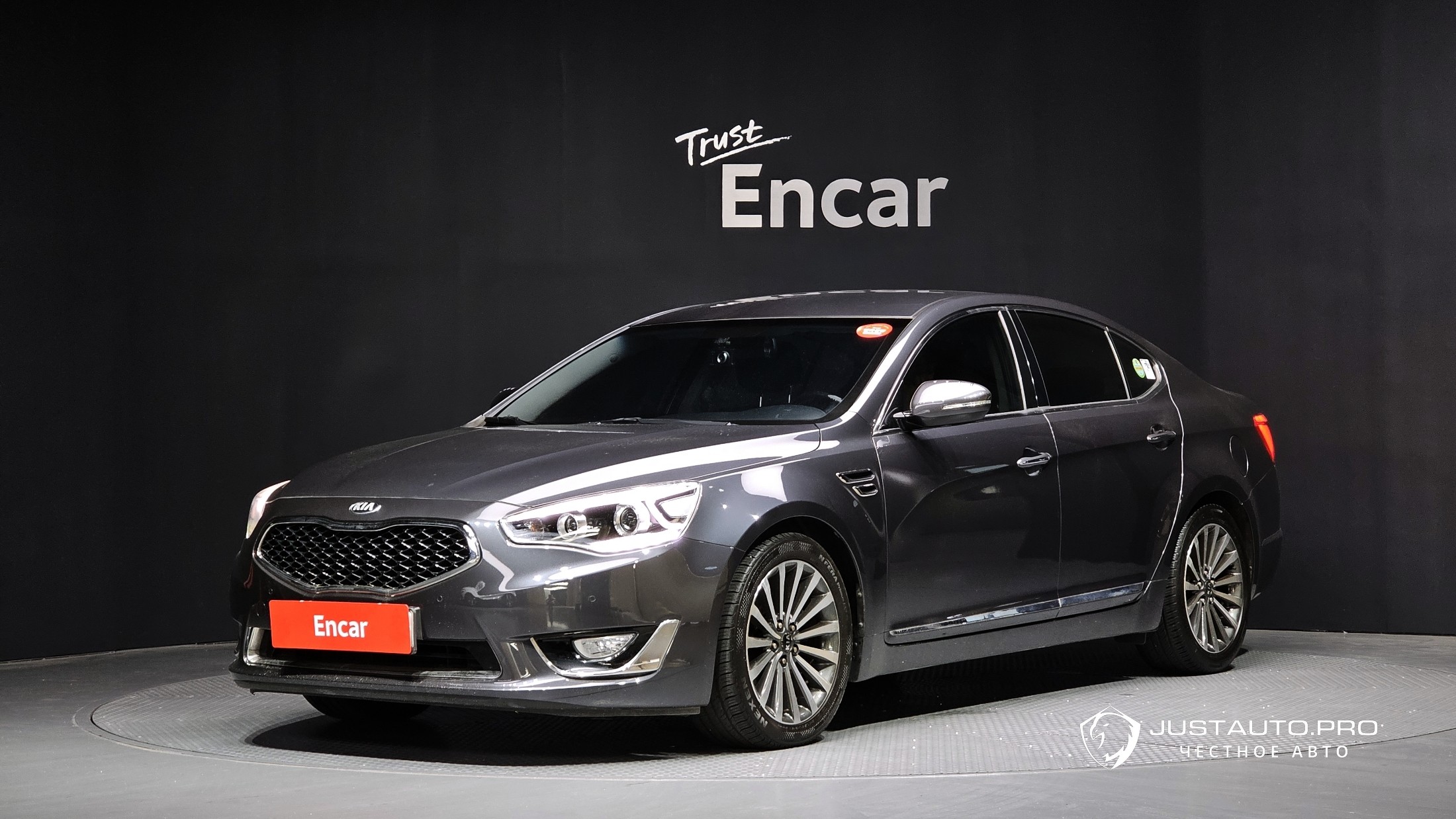 Автомобиль Kia K7