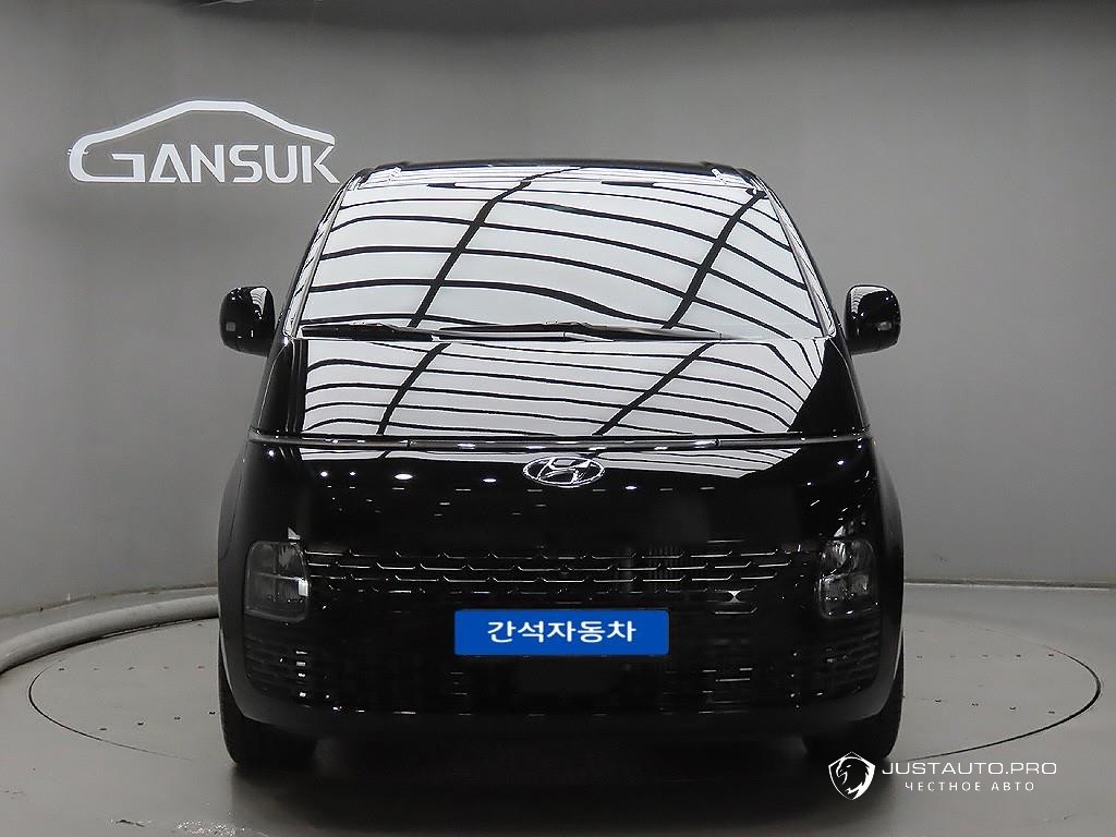 Автомобиль Hyundai Staria