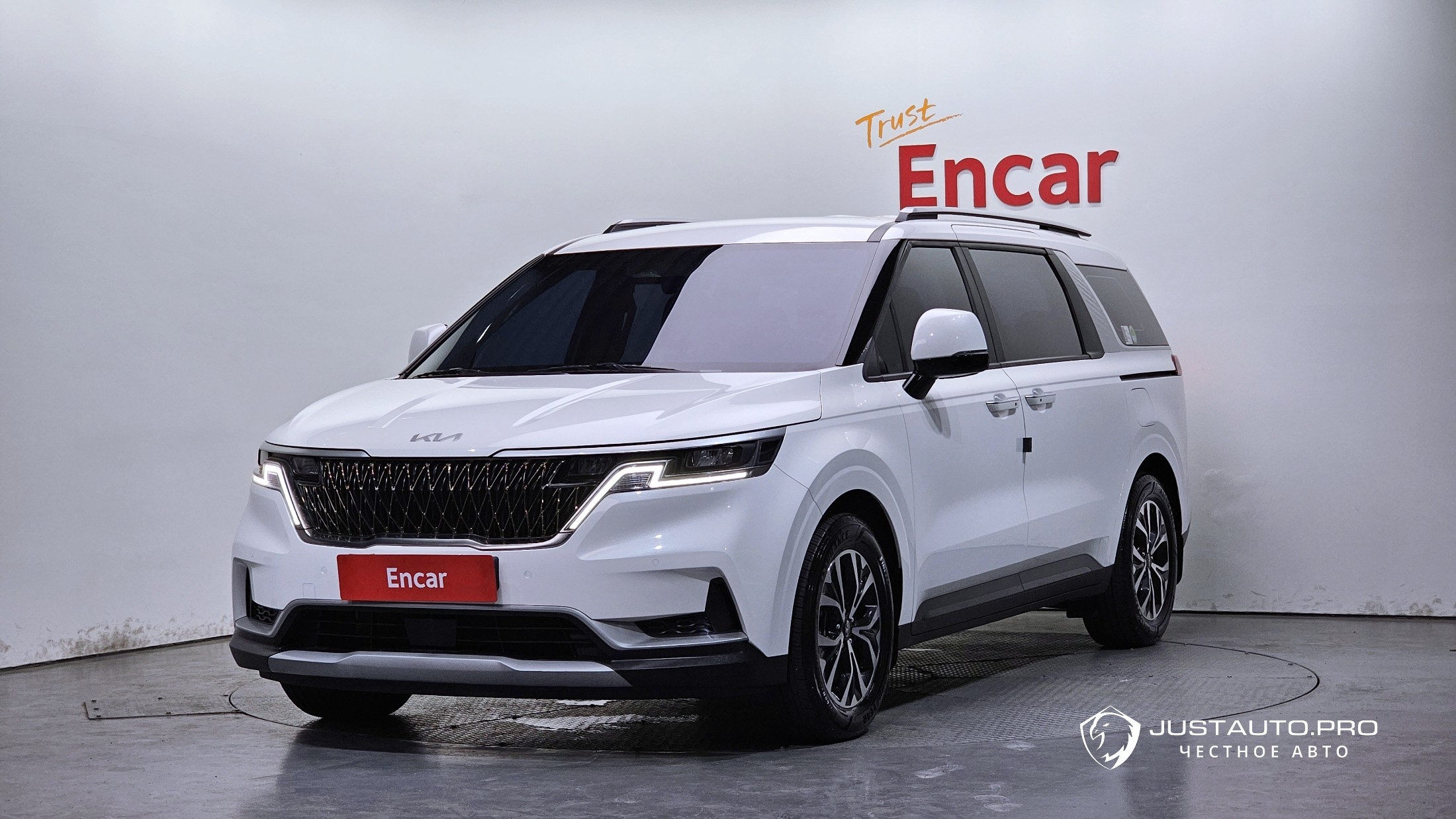 Автомобиль Kia Canival