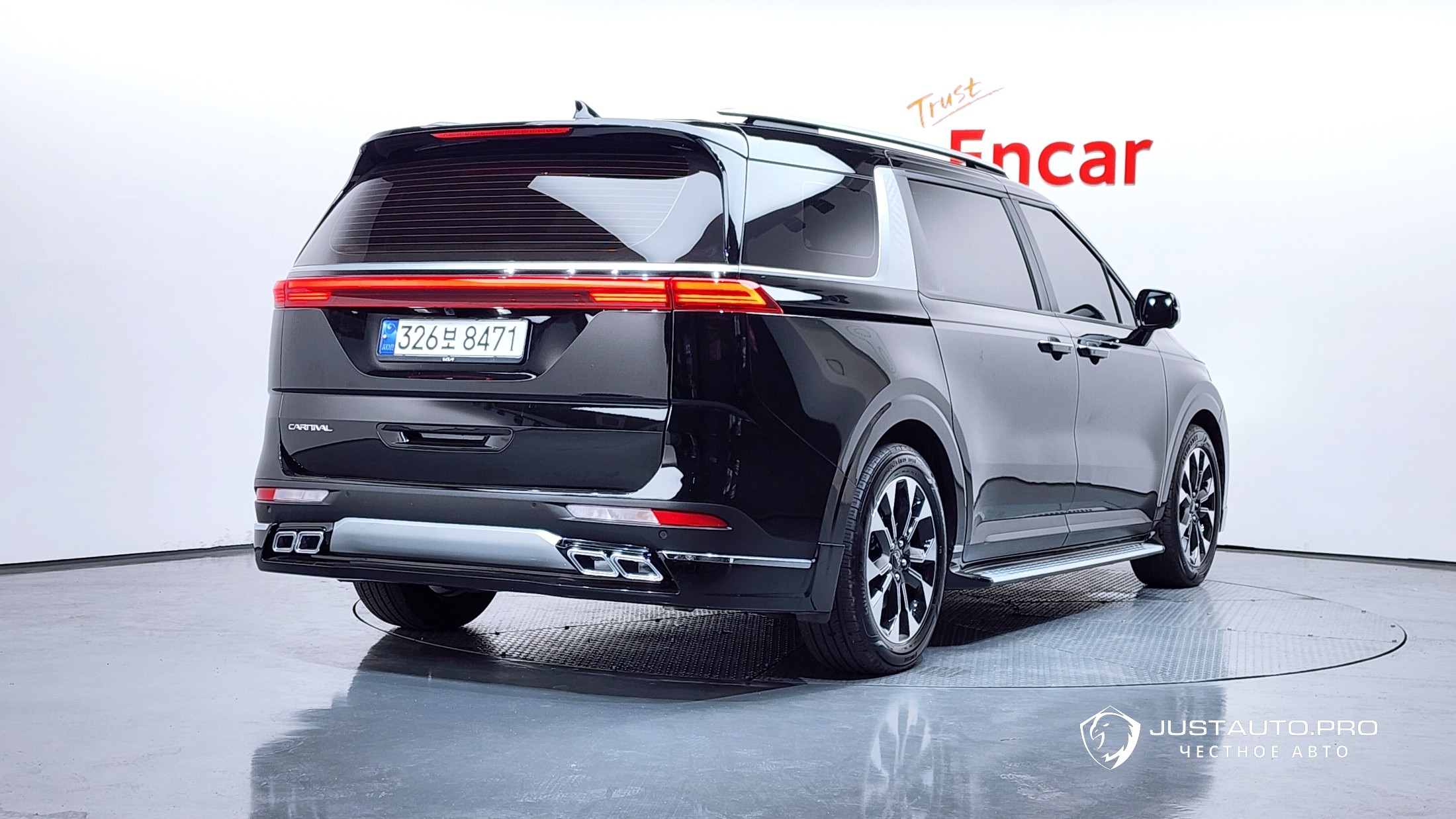 Автомобиль Kia Canival