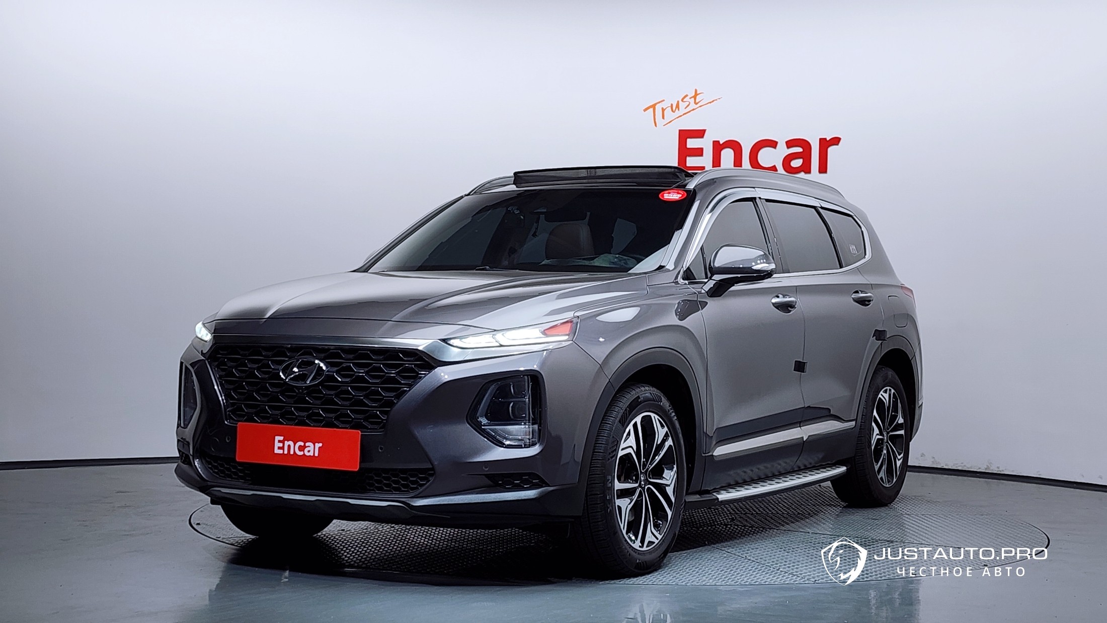 Автомобиль Hyundai Santafe