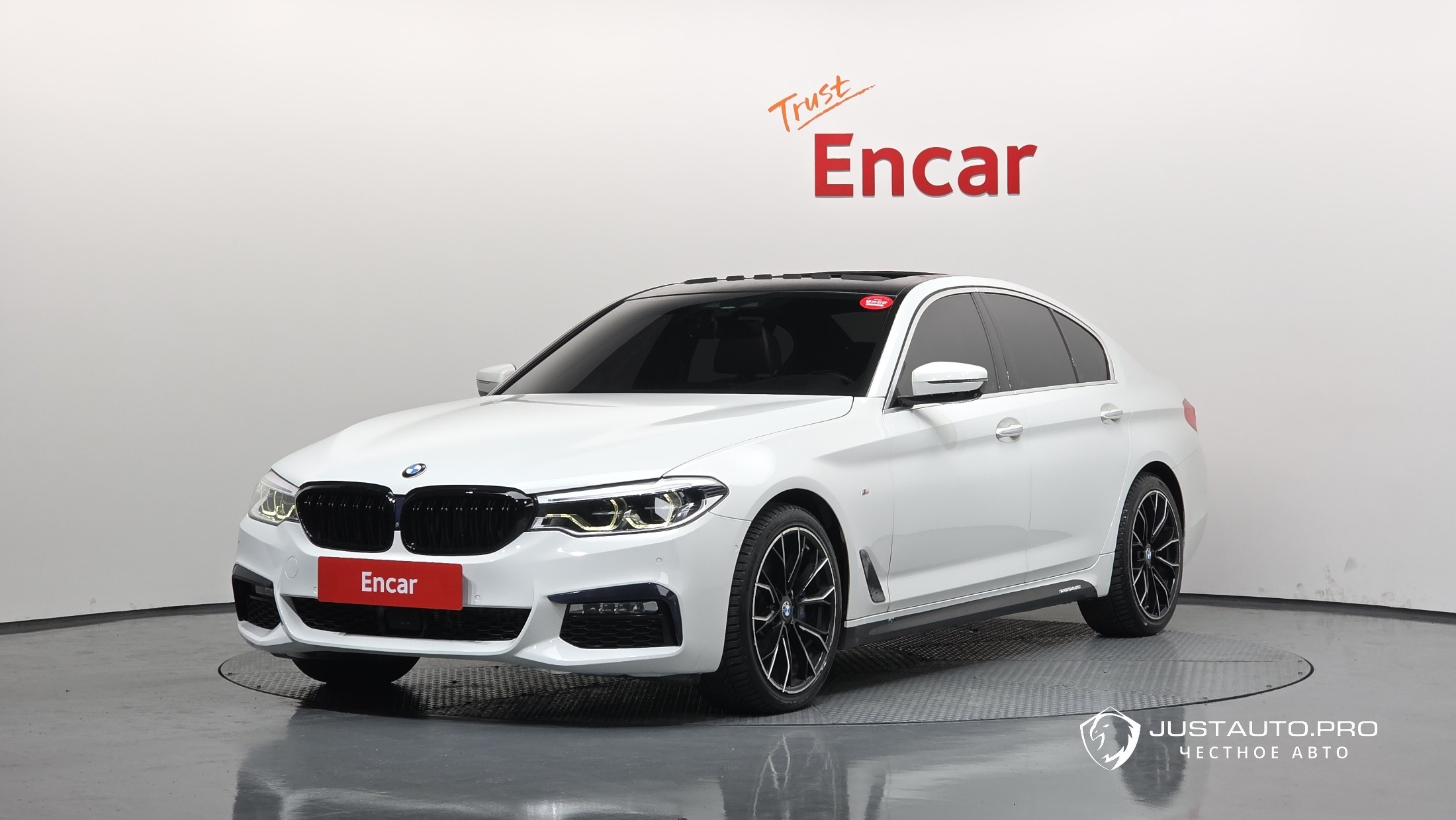 Автомобиль BMW 5-Series