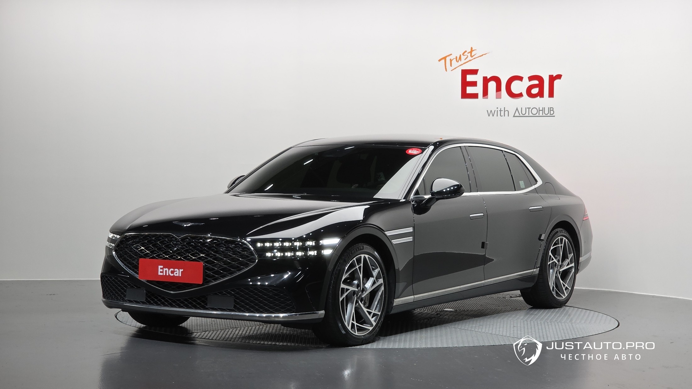 Автомобиль Genesis G90