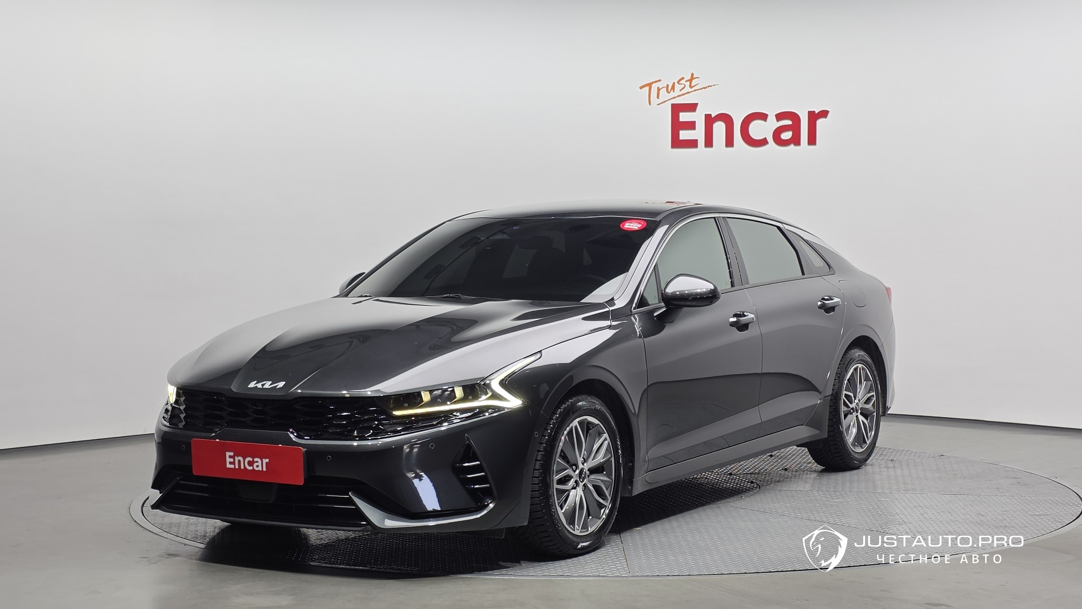 Автомобиль Kia K5
