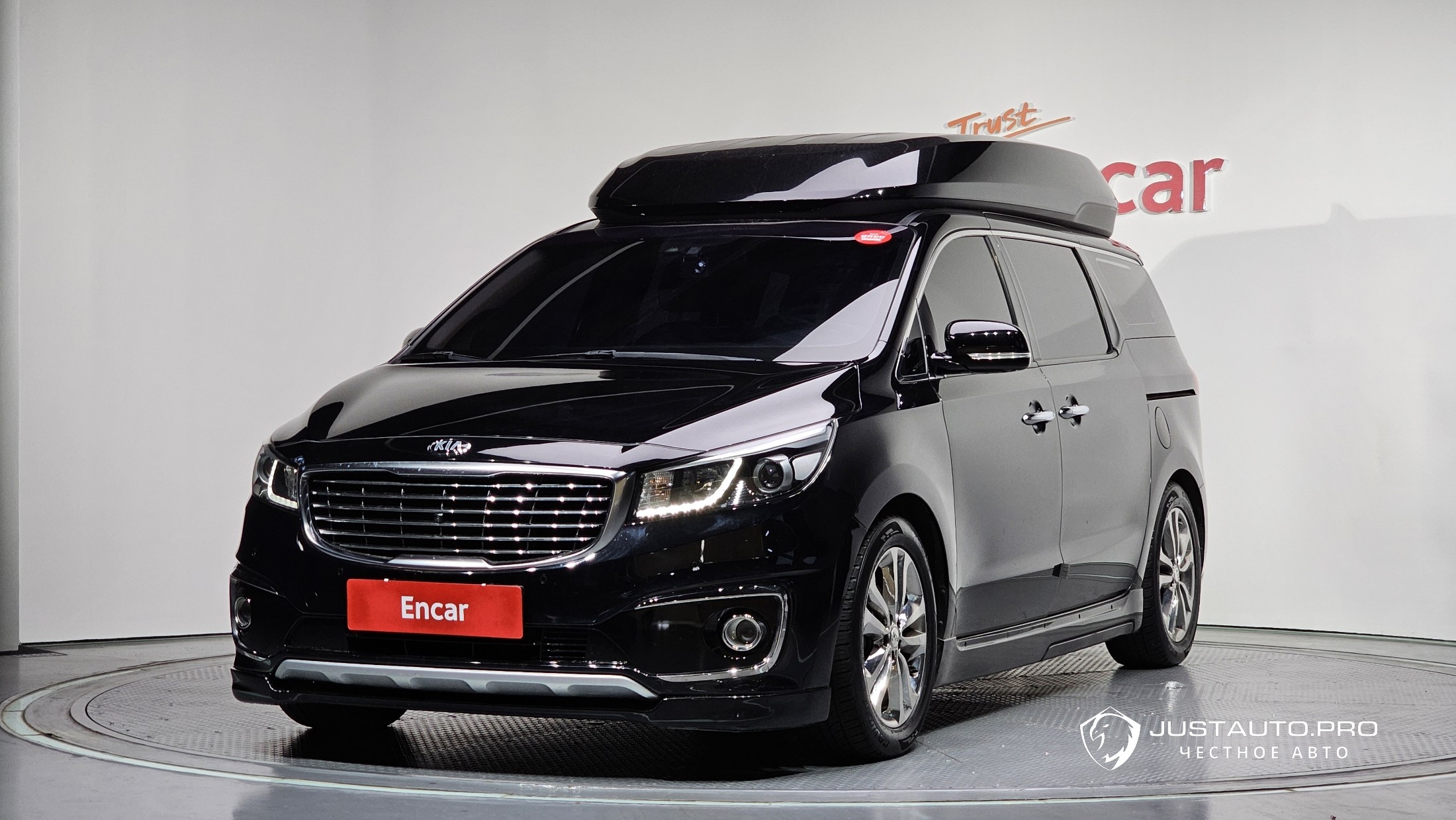 Автомобиль Kia Canival