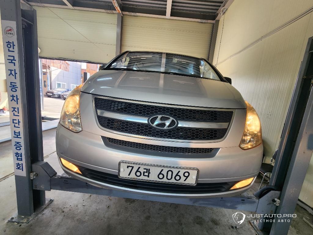 Автомобиль Hyundai Starex
