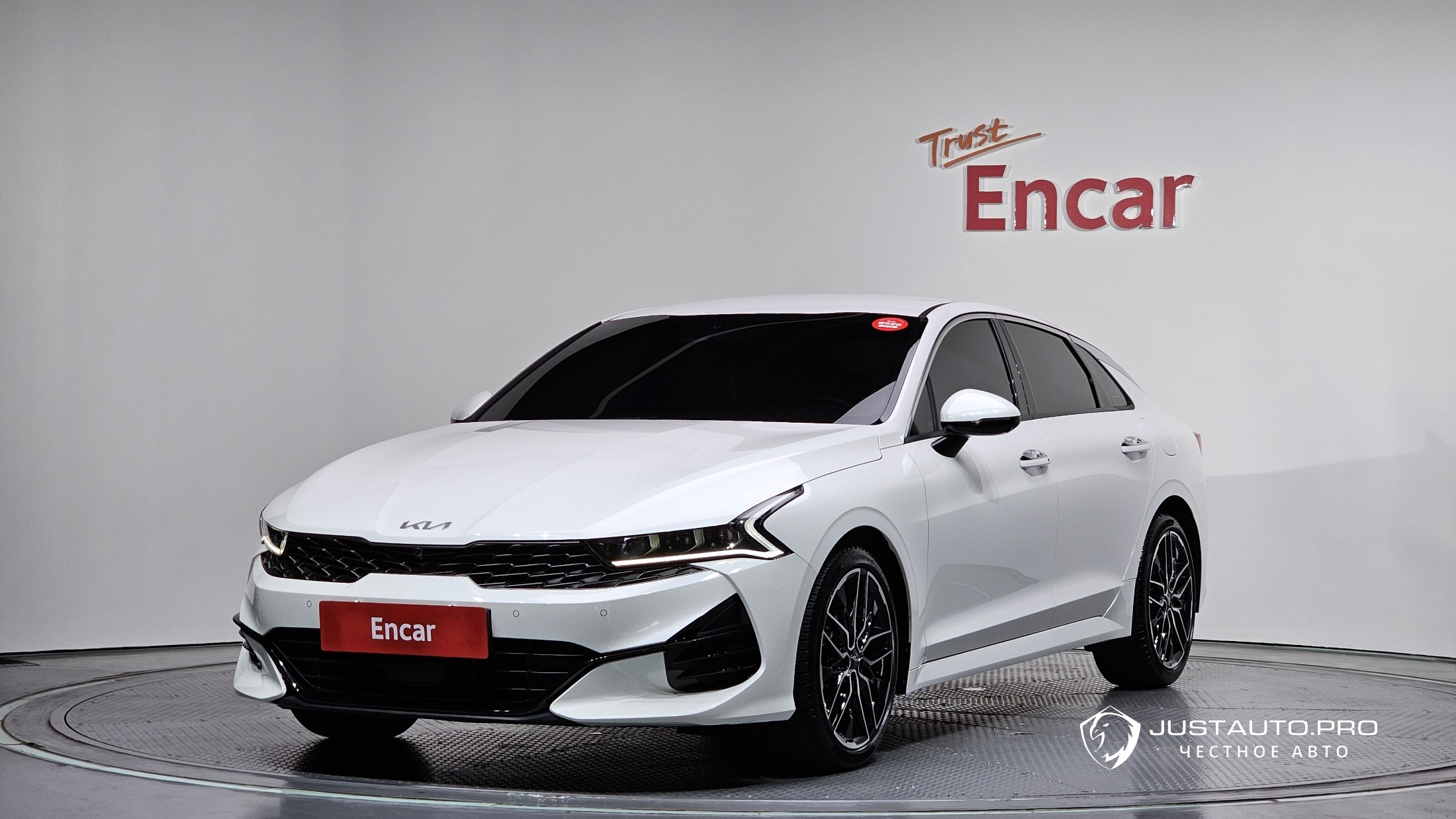 Автомобиль Kia K5
