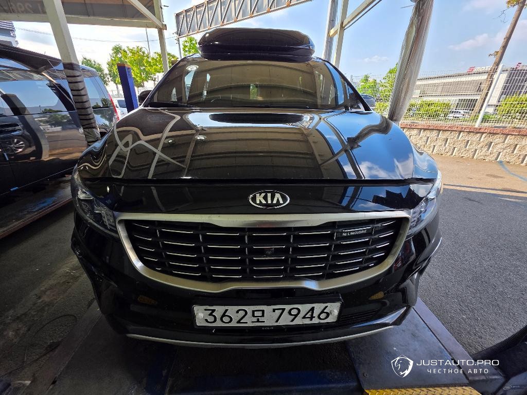Автомобиль Kia Canival
