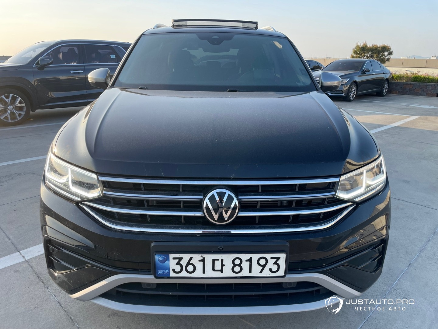 Автомобиль Volkswagen Tiguan