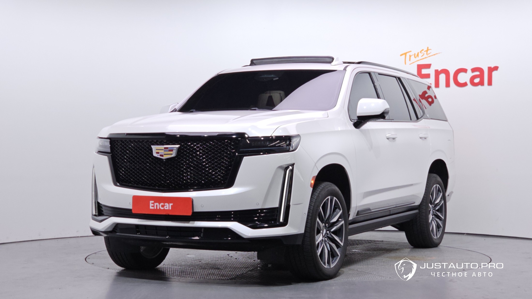 Автомобиль Cadillac Escalade