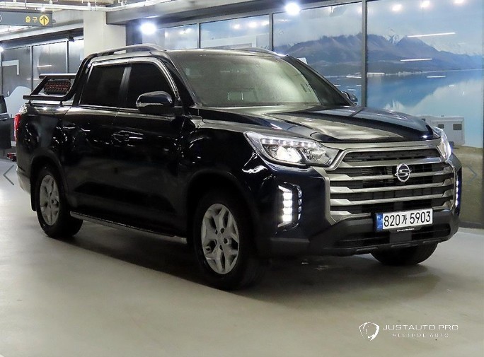 Автомобиль KG_Mobility_Ssangyong Rexton