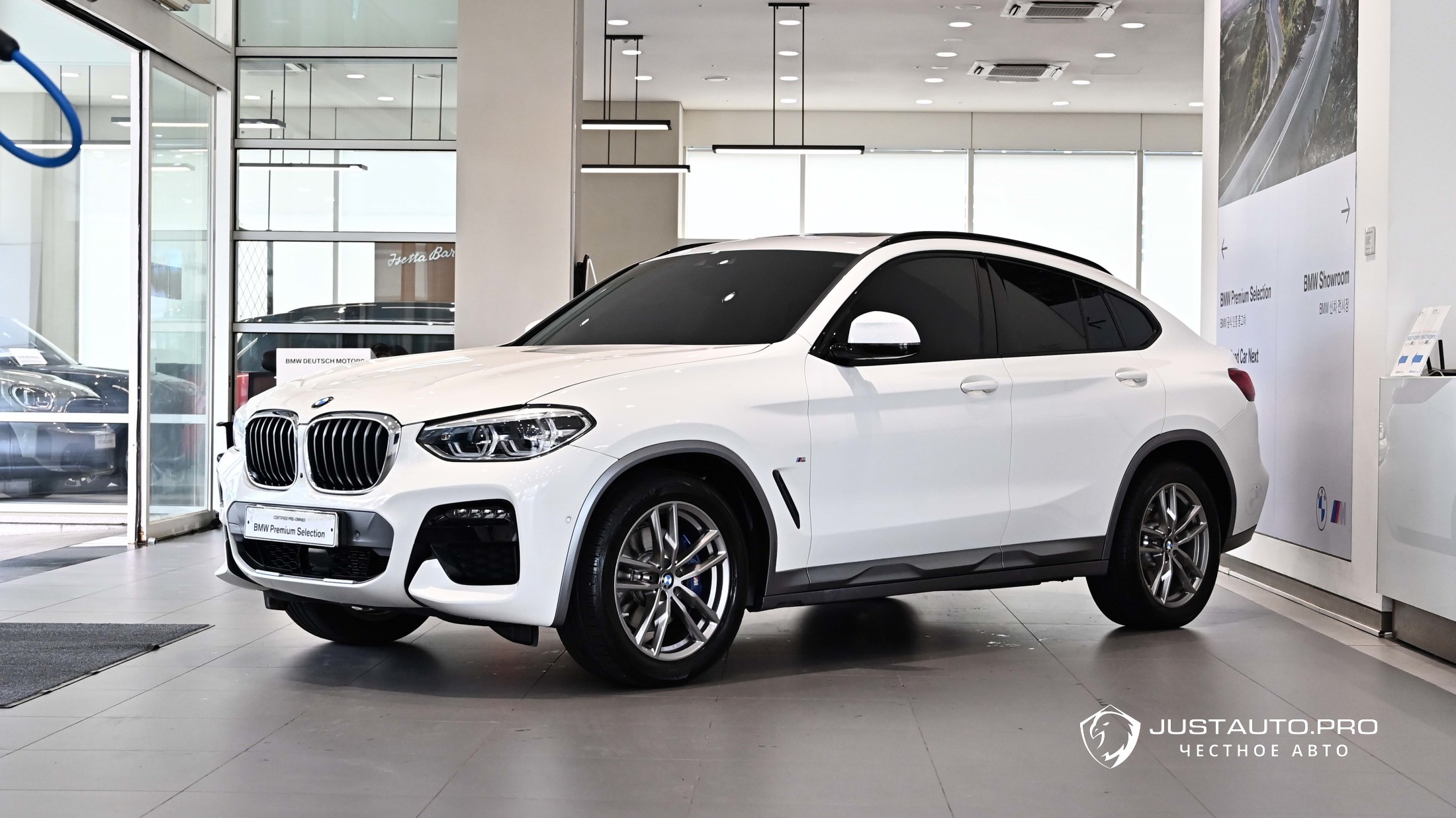 Автомобиль BMW X4
