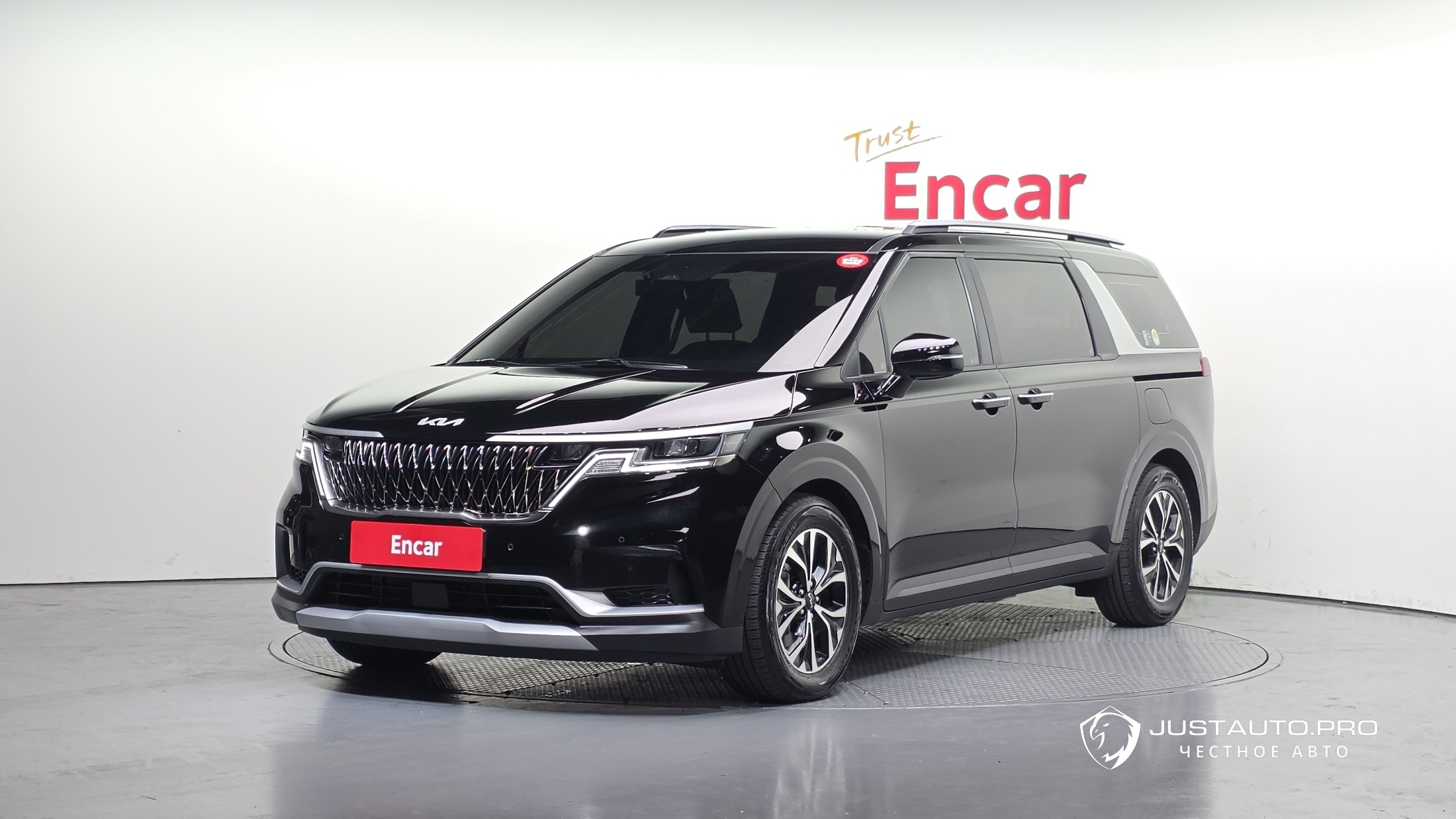 Автомобиль Kia Canival