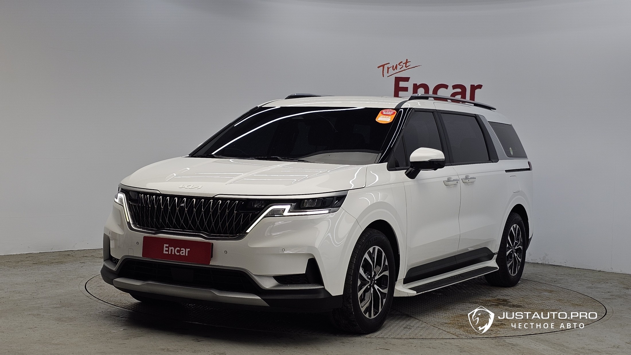 Автомобиль Kia Canival