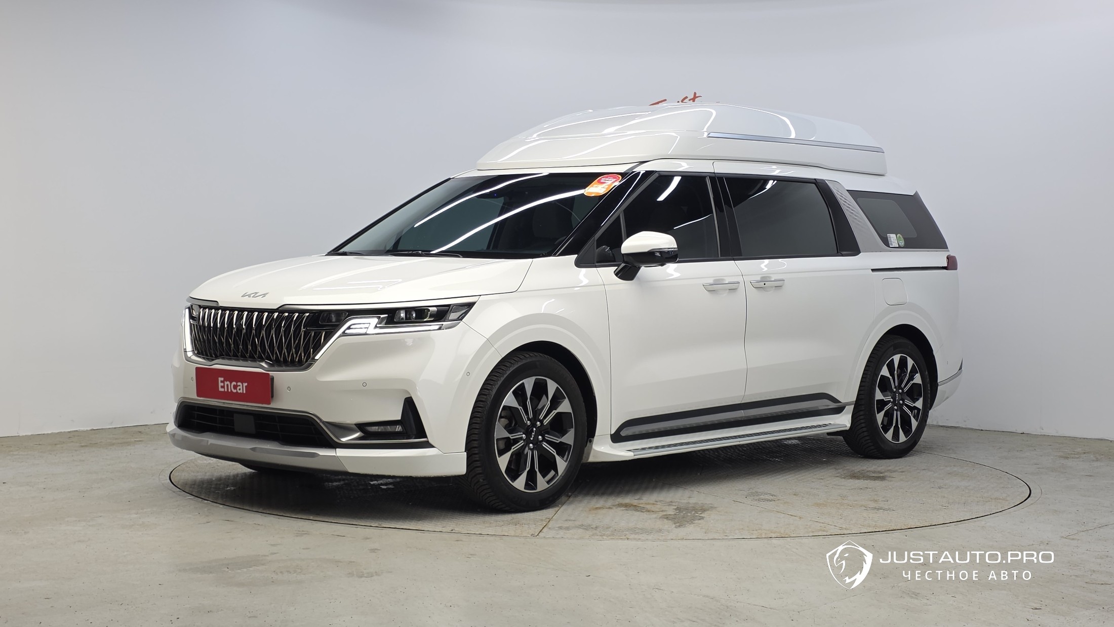 Автомобиль Kia Canival