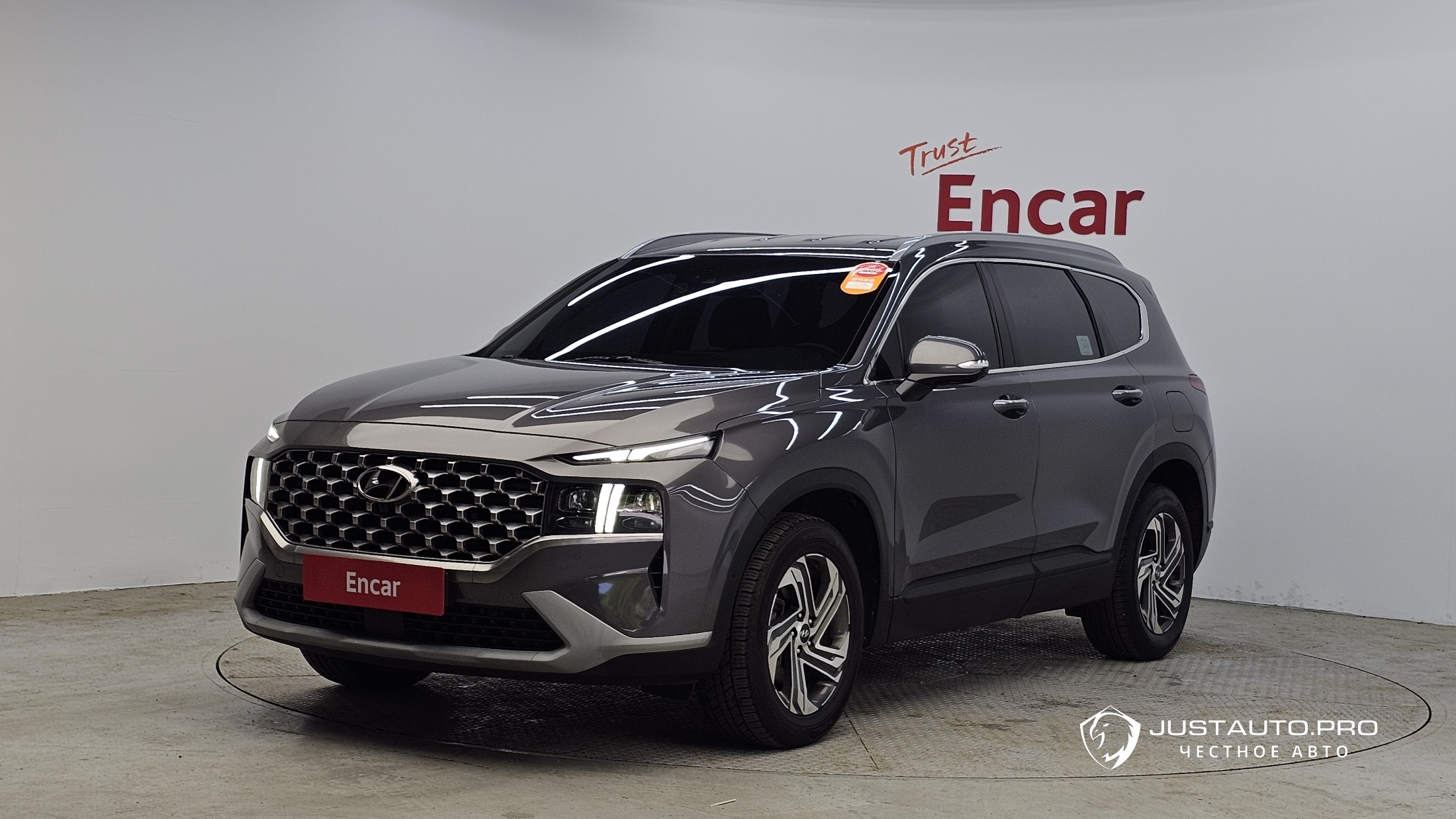 Автомобиль Hyundai Santafe