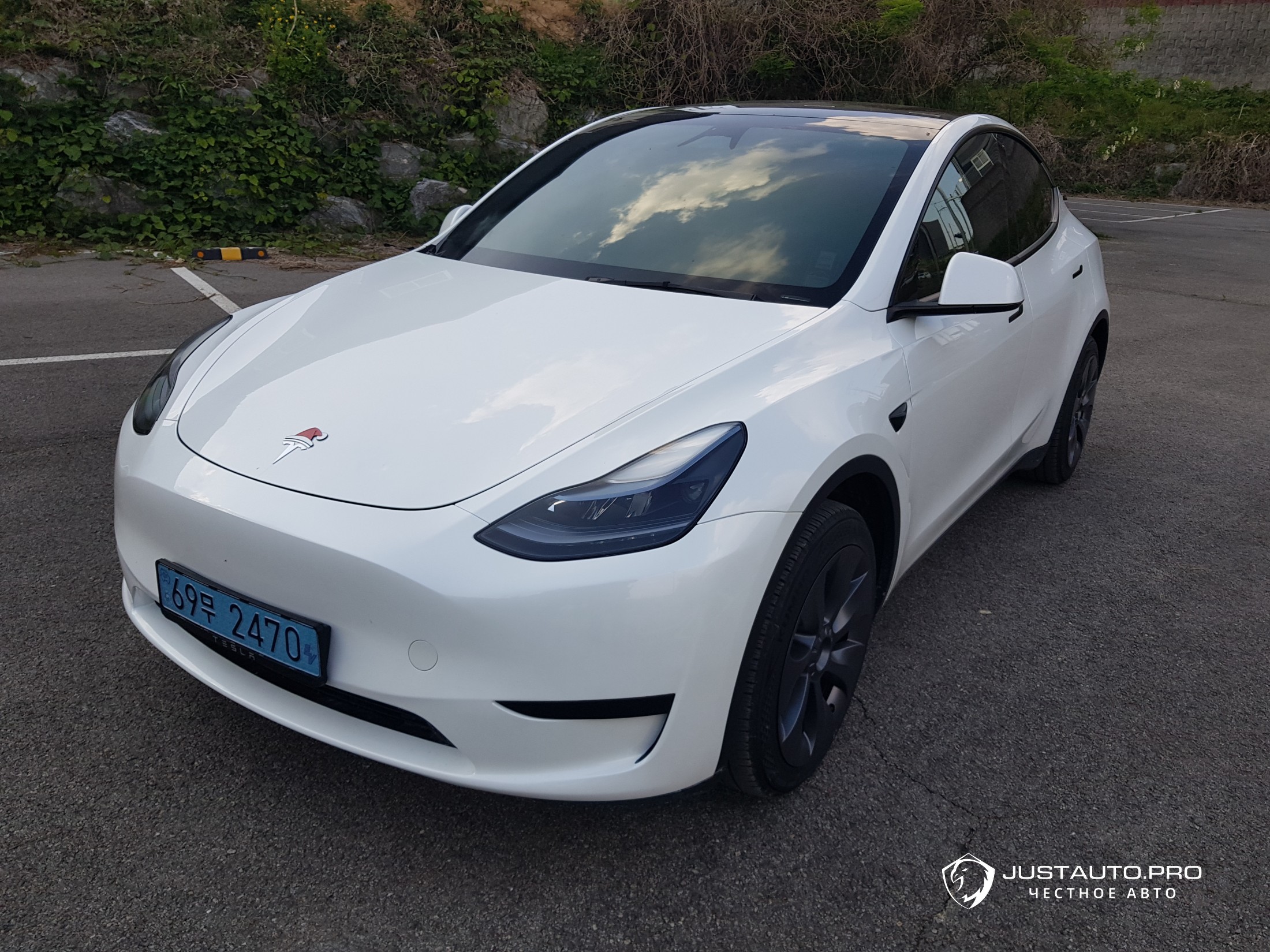 Автомобиль Tesla Model Y