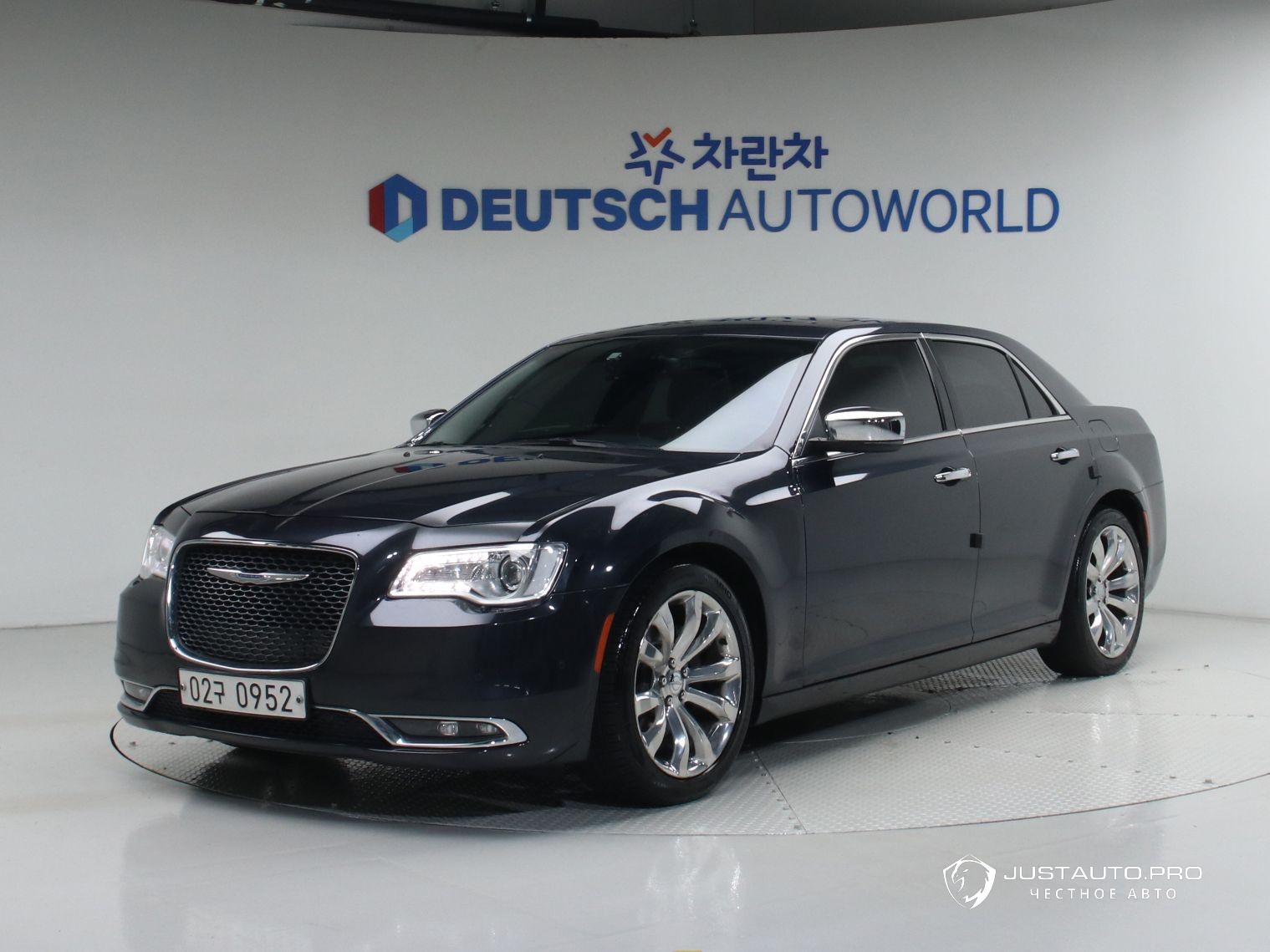 Автомобиль Chrysler 300C