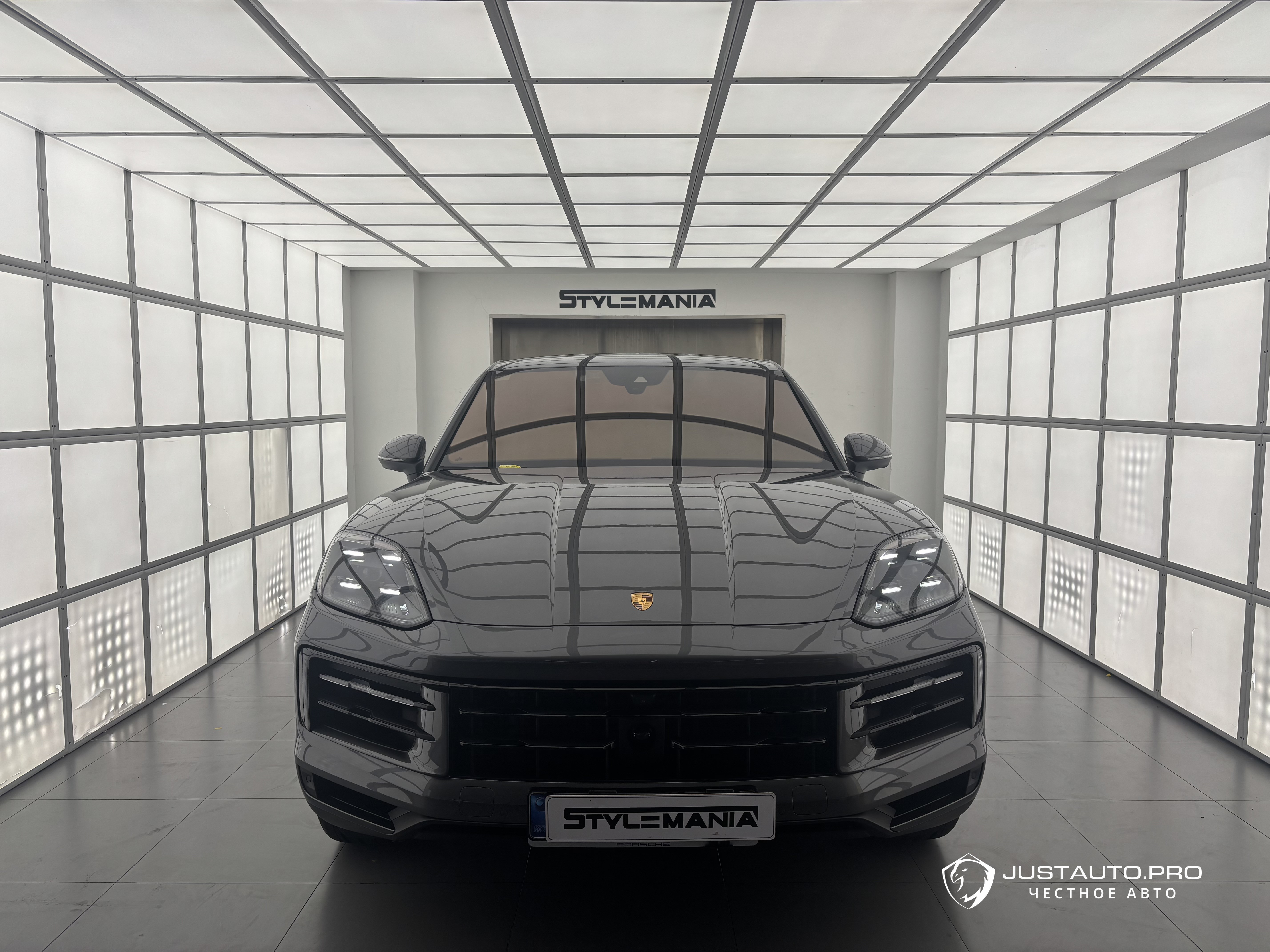 Автомобиль Porsche Cayenne