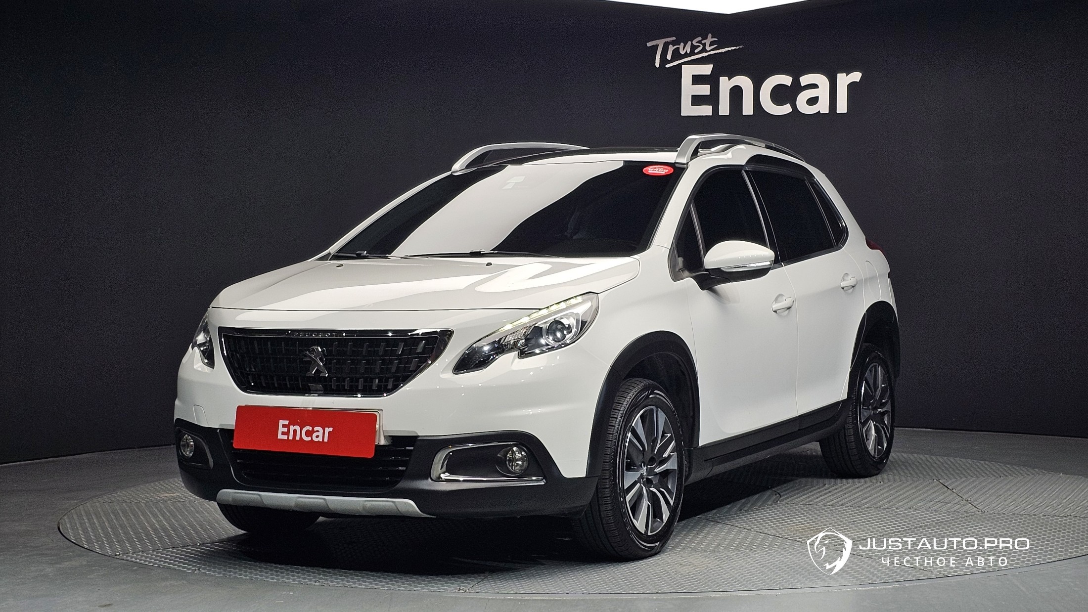 Автомобиль Peugeot 2008