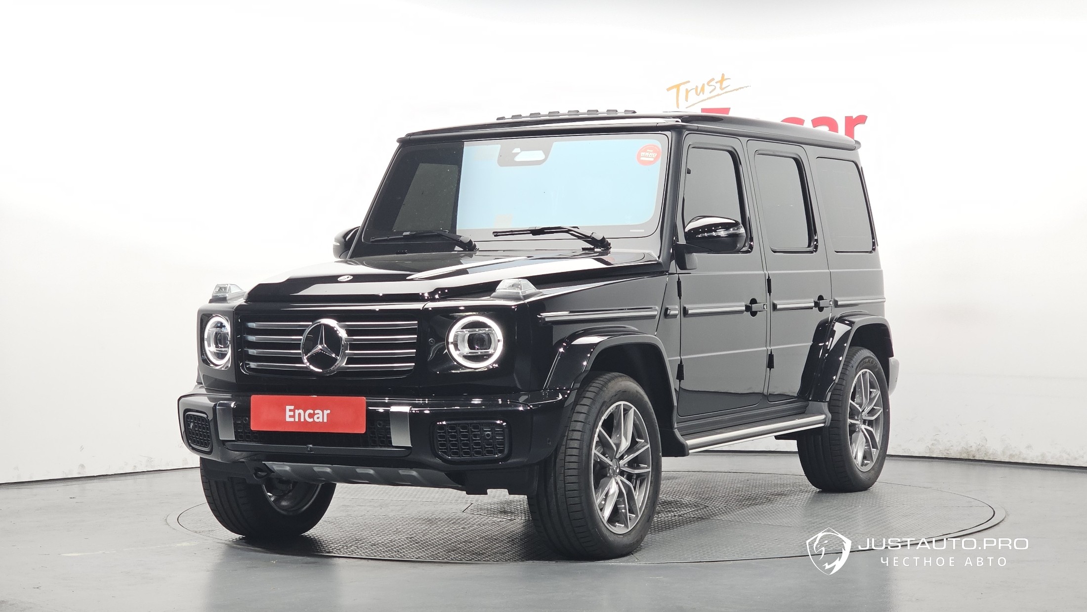 Автомобиль Mercedes-Benz G-Class