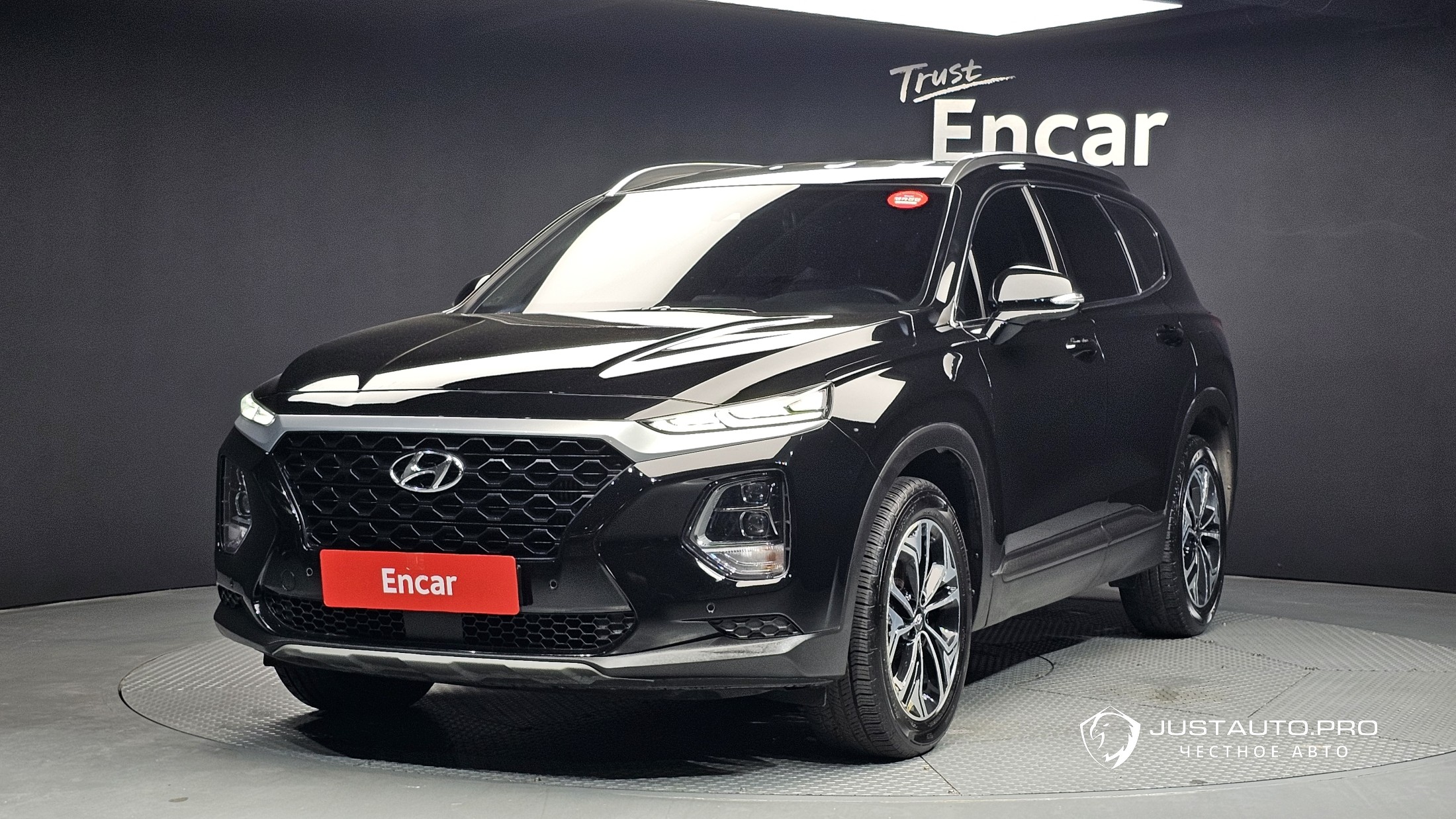 Автомобиль Hyundai Santafe
