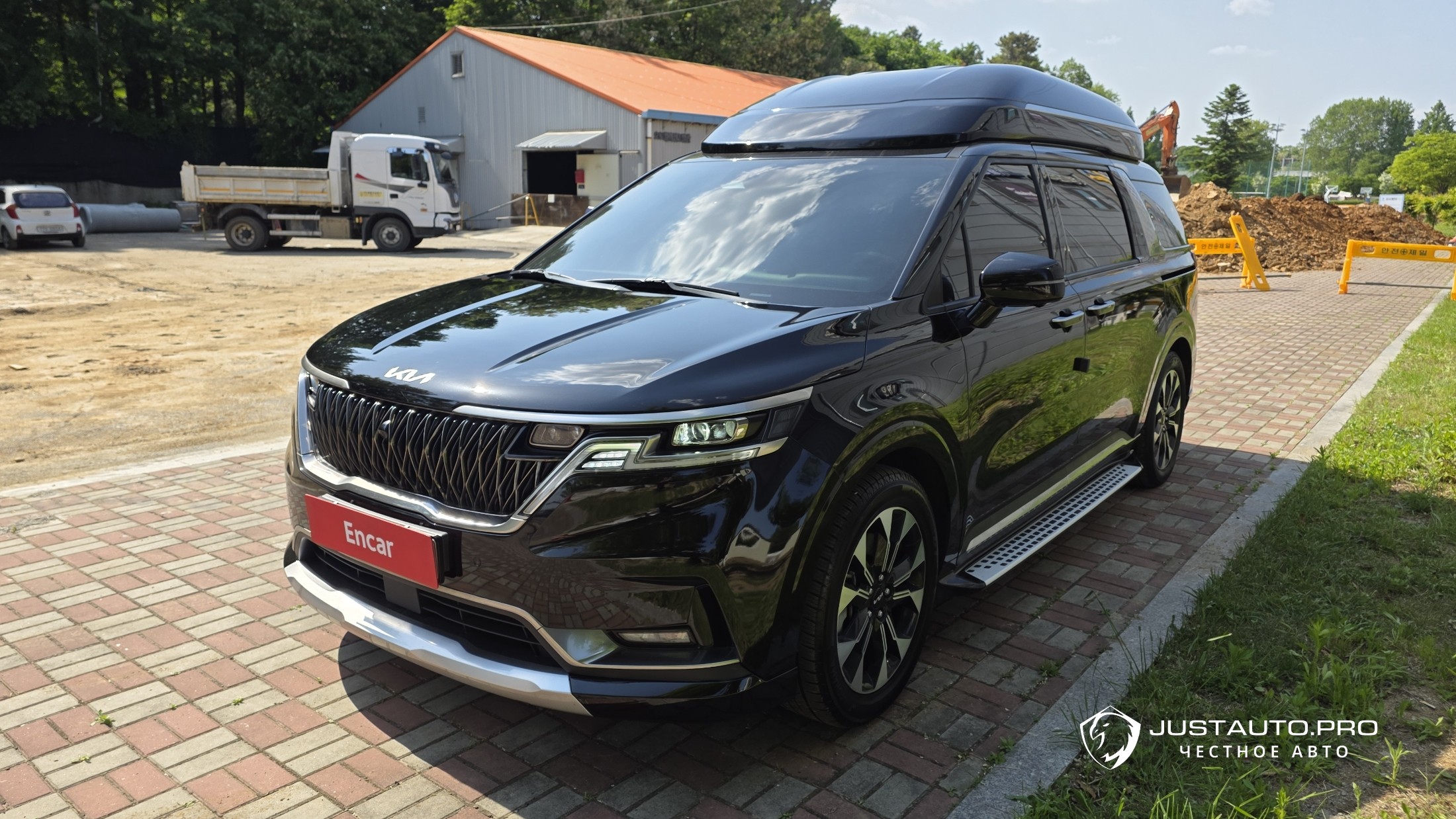 Автомобиль Kia Canival