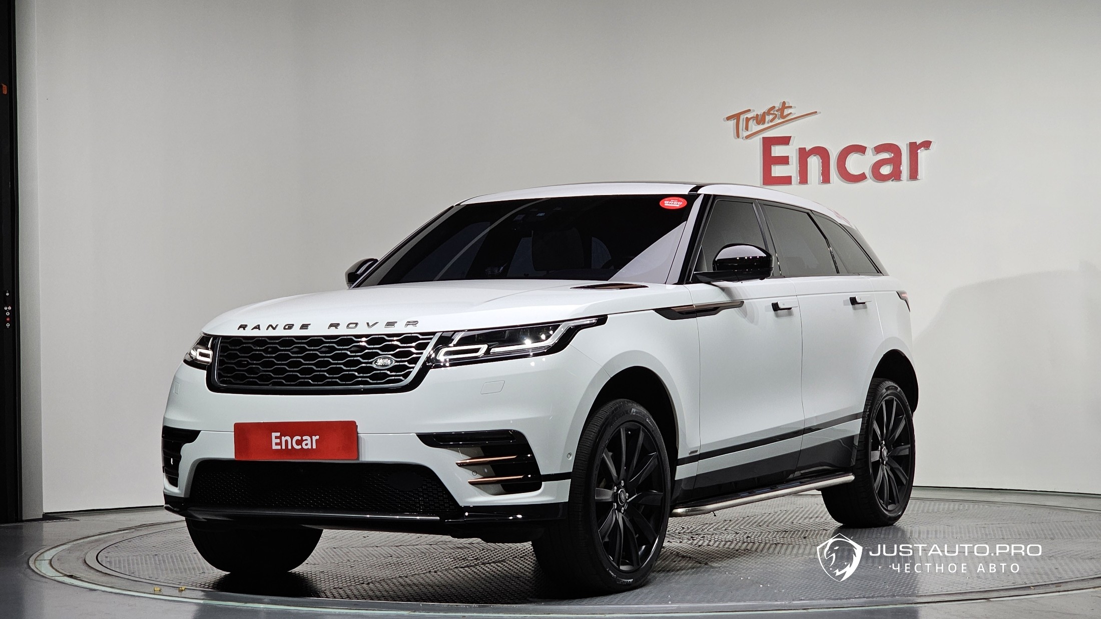 Автомобиль Land Rover Range Rover Velar