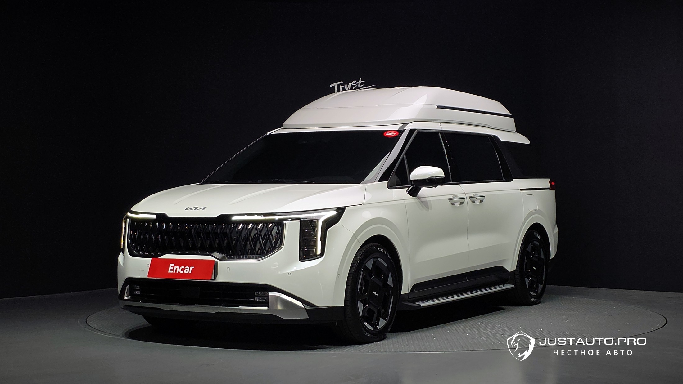 Автомобиль Kia Canival