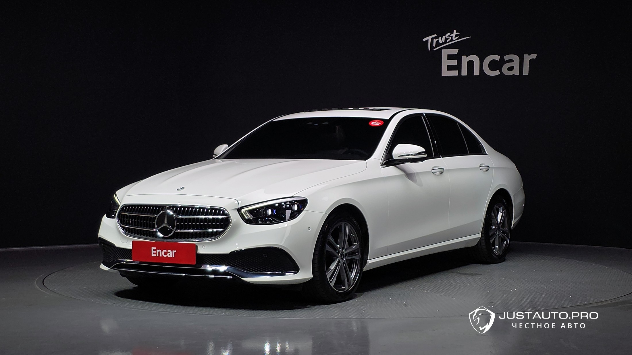 Автомобиль Mercedes-Benz E-Class