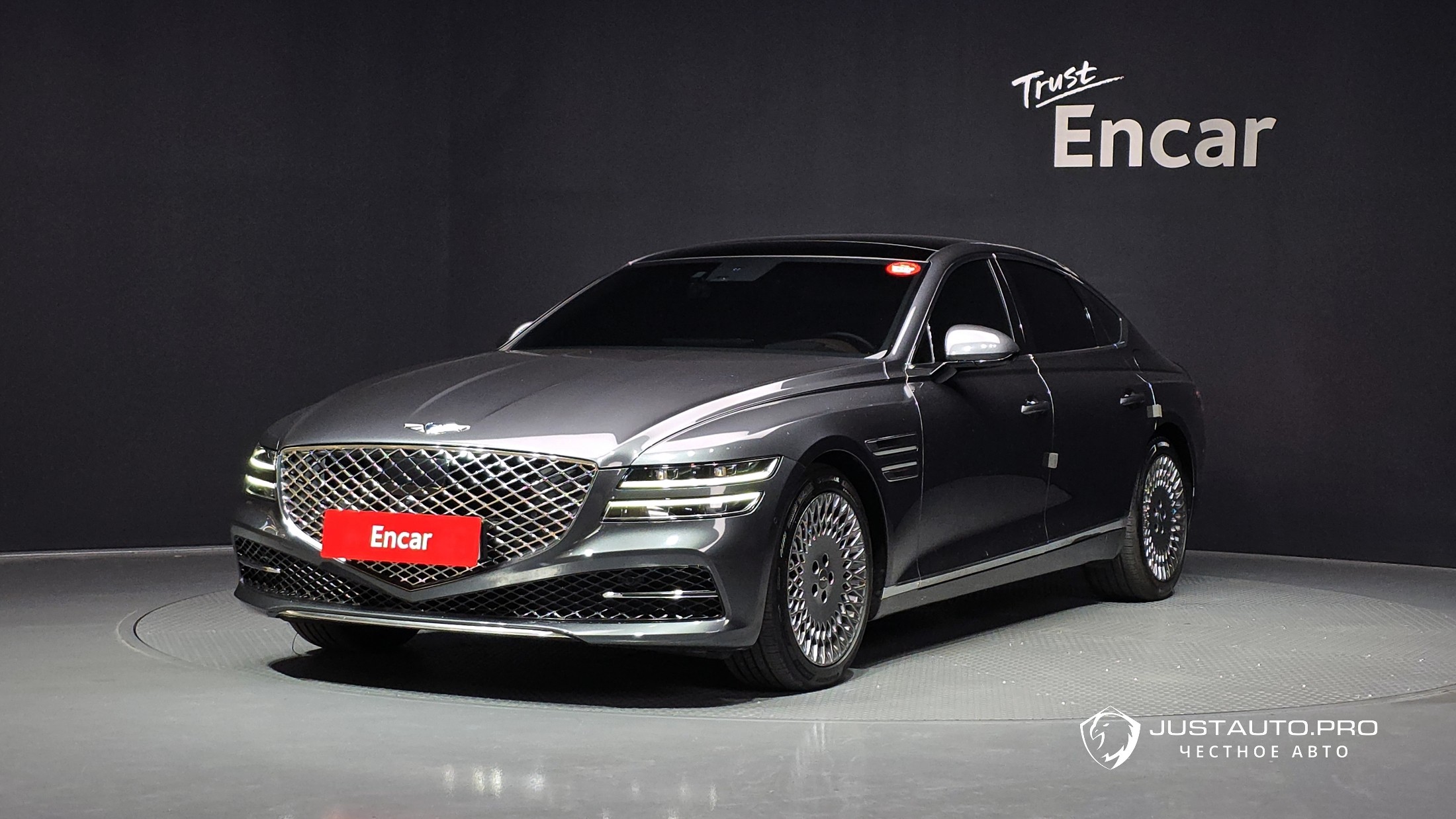 Автомобиль Genesis G80