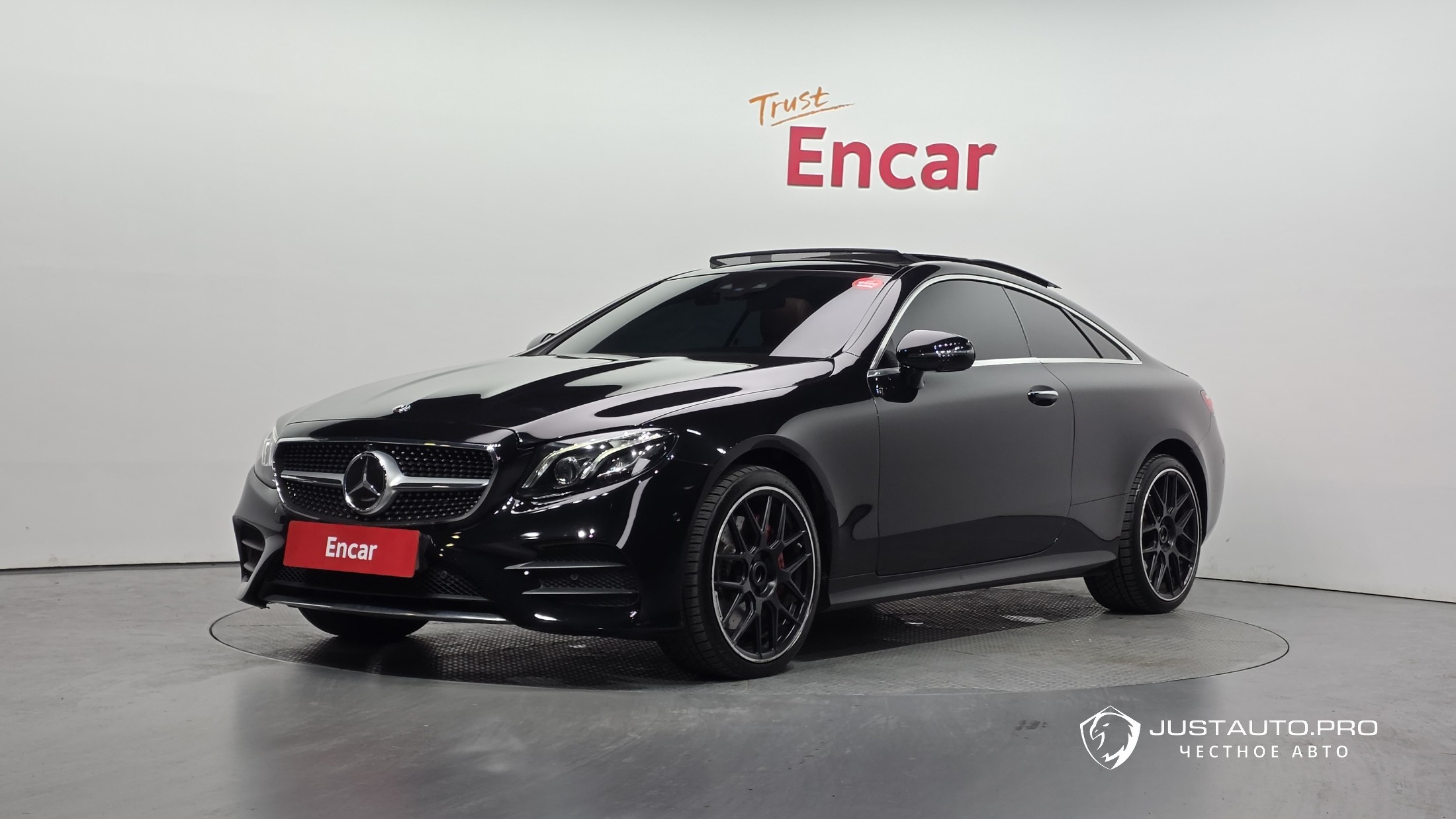 Автомобиль Mercedes-Benz E-Class