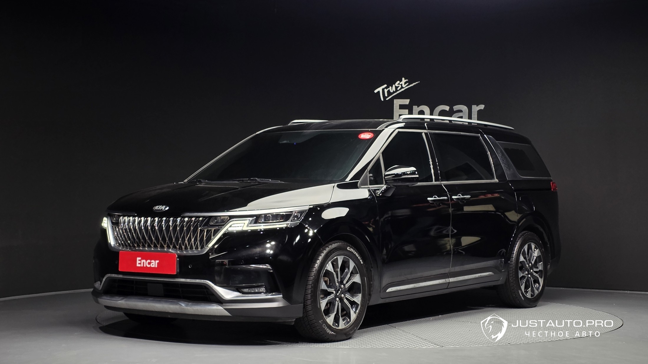 Автомобиль Kia Canival