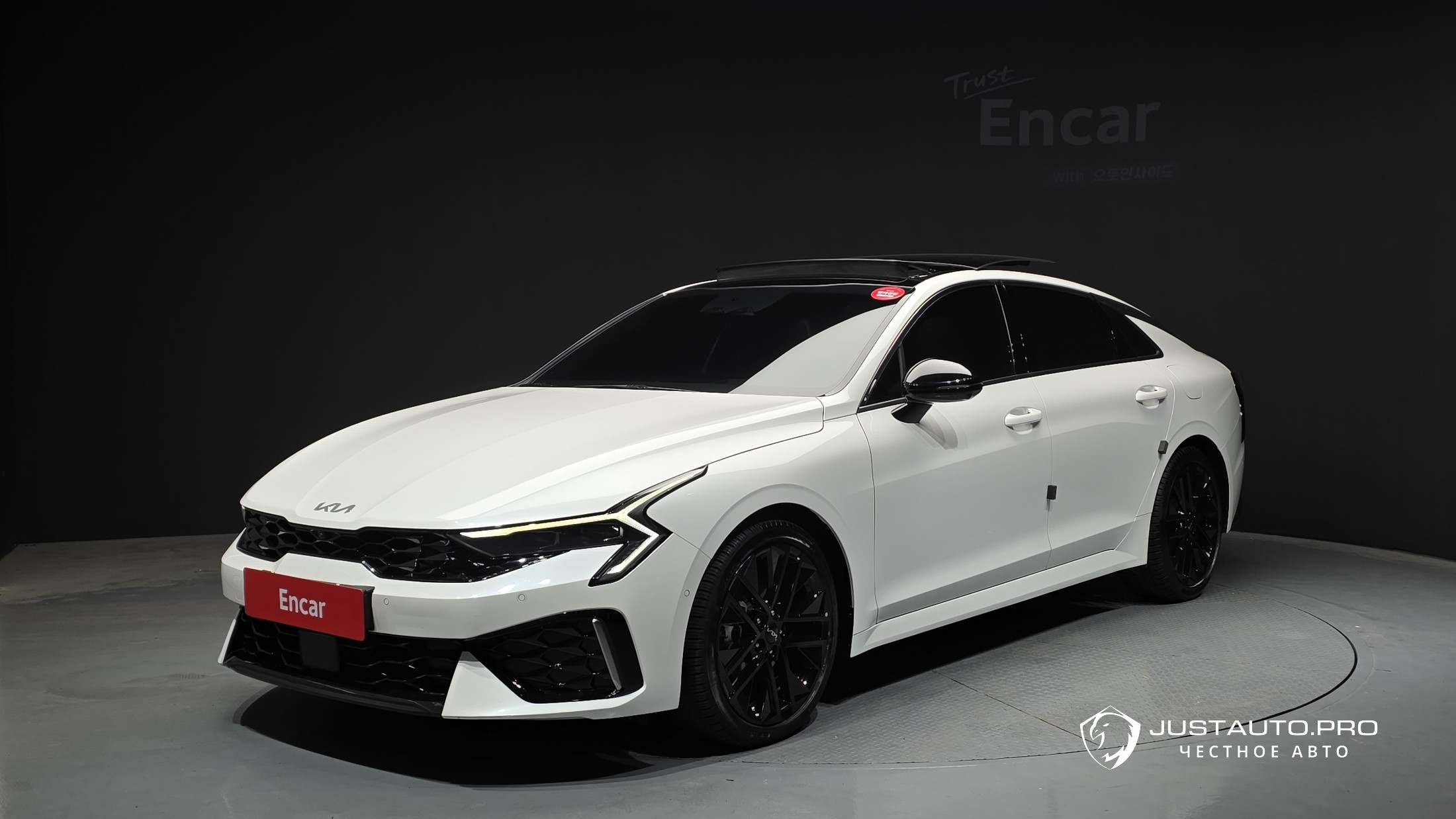 Автомобиль Kia K5