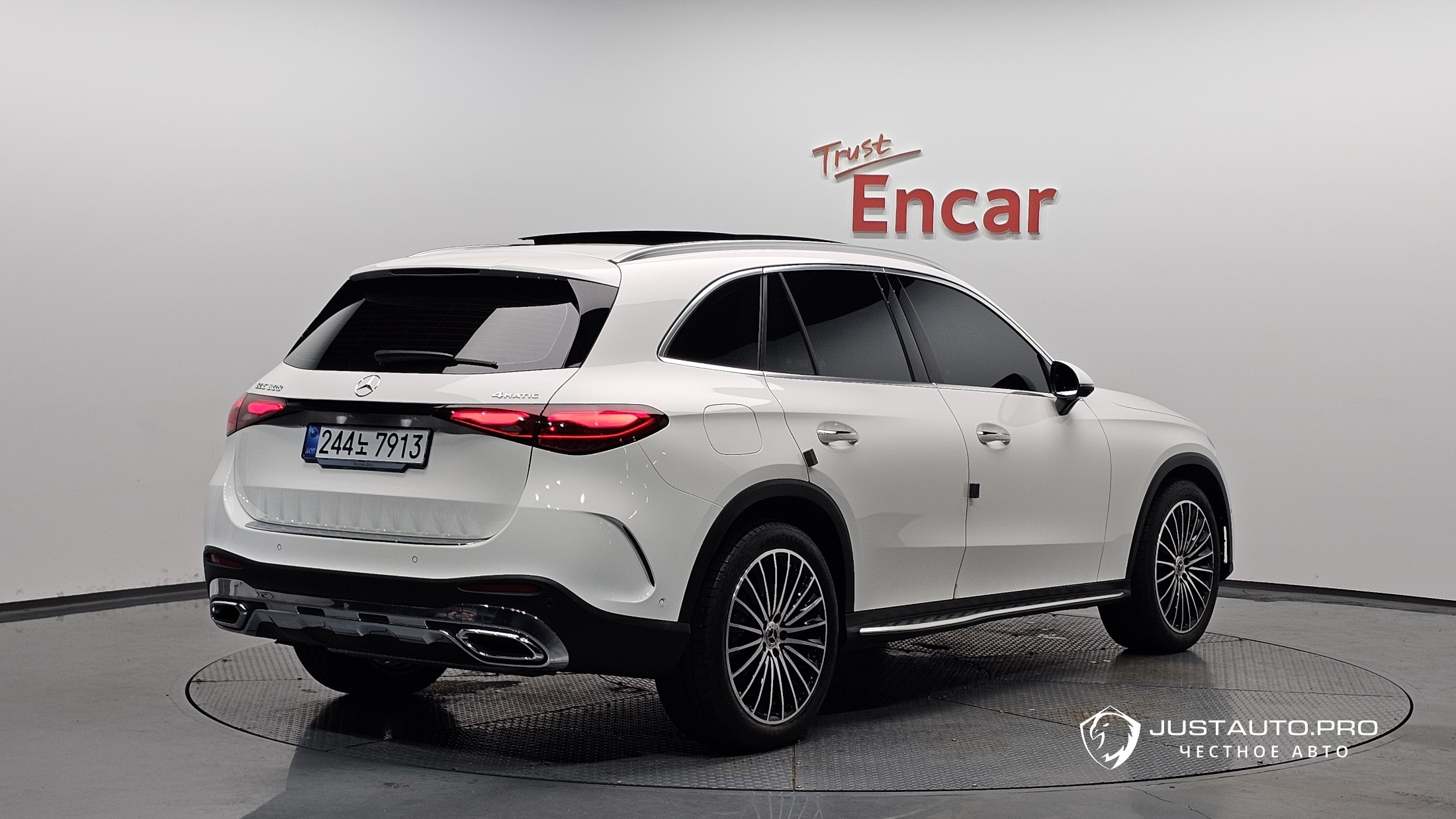 Автомобиль Mercedes-Benz GLC-Class