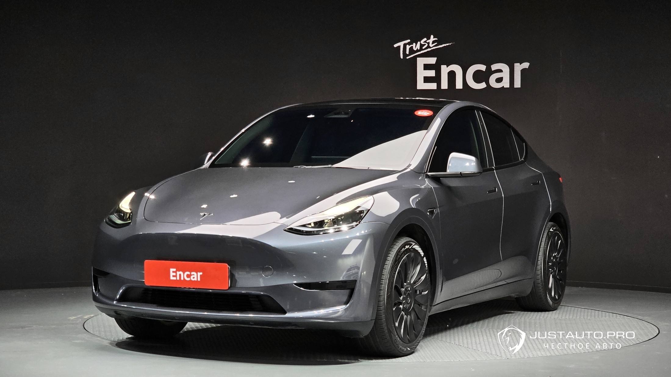 Автомобиль Tesla Model Y