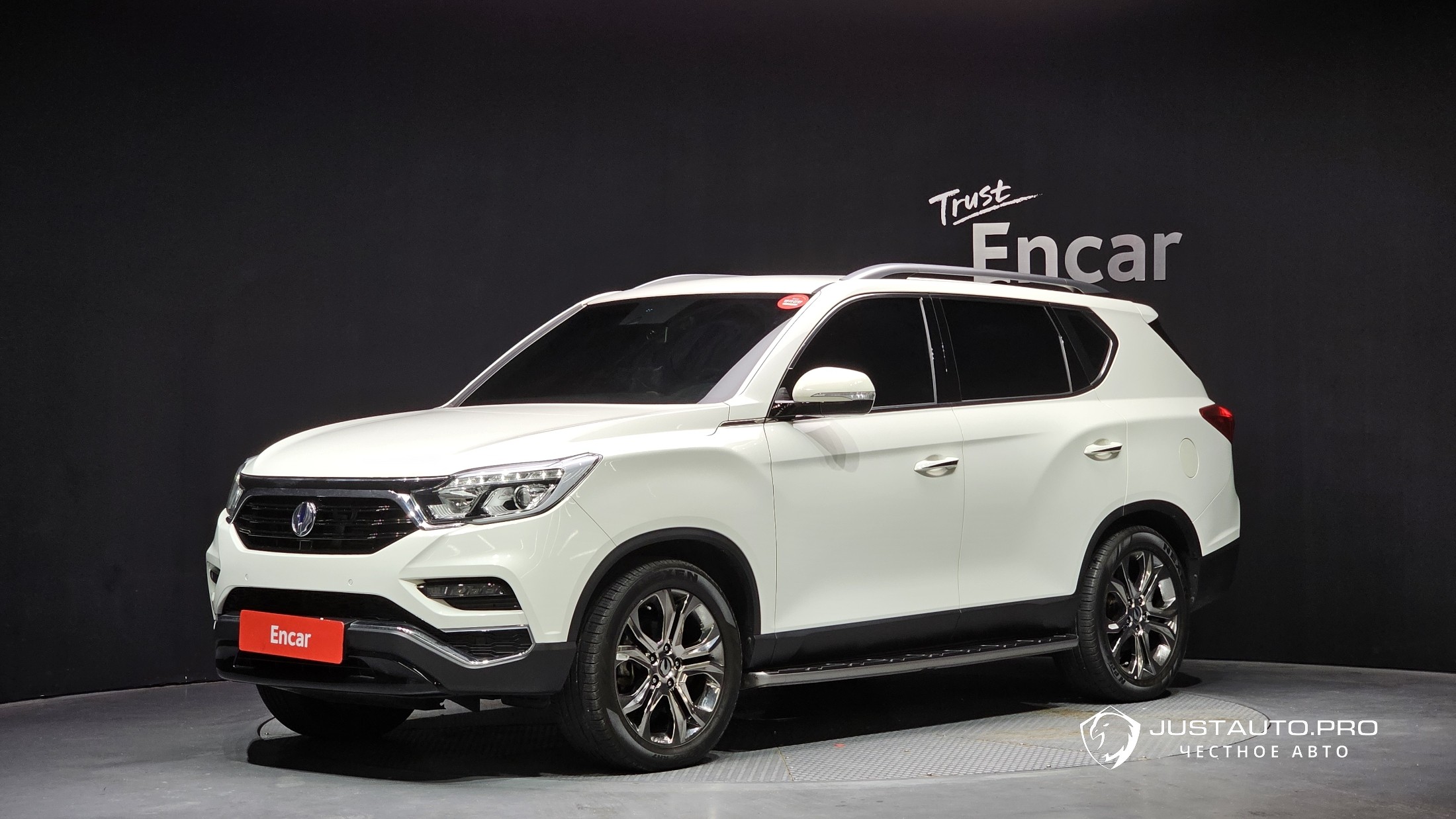 Автомобиль KG_Mobility_Ssangyong Rexton