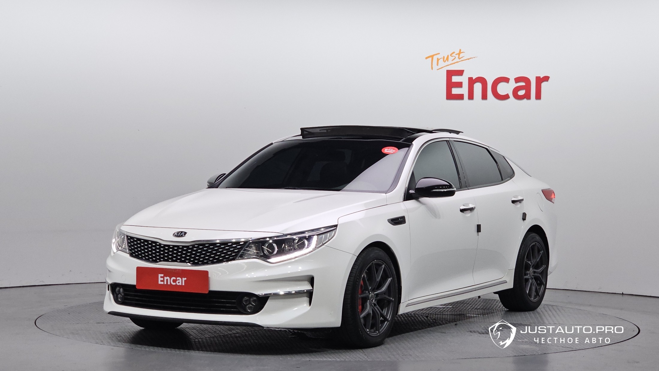 Автомобиль Kia K5