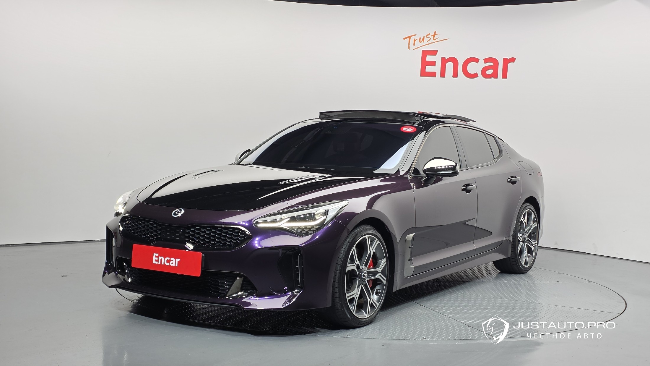 Автомобиль Kia Stinger