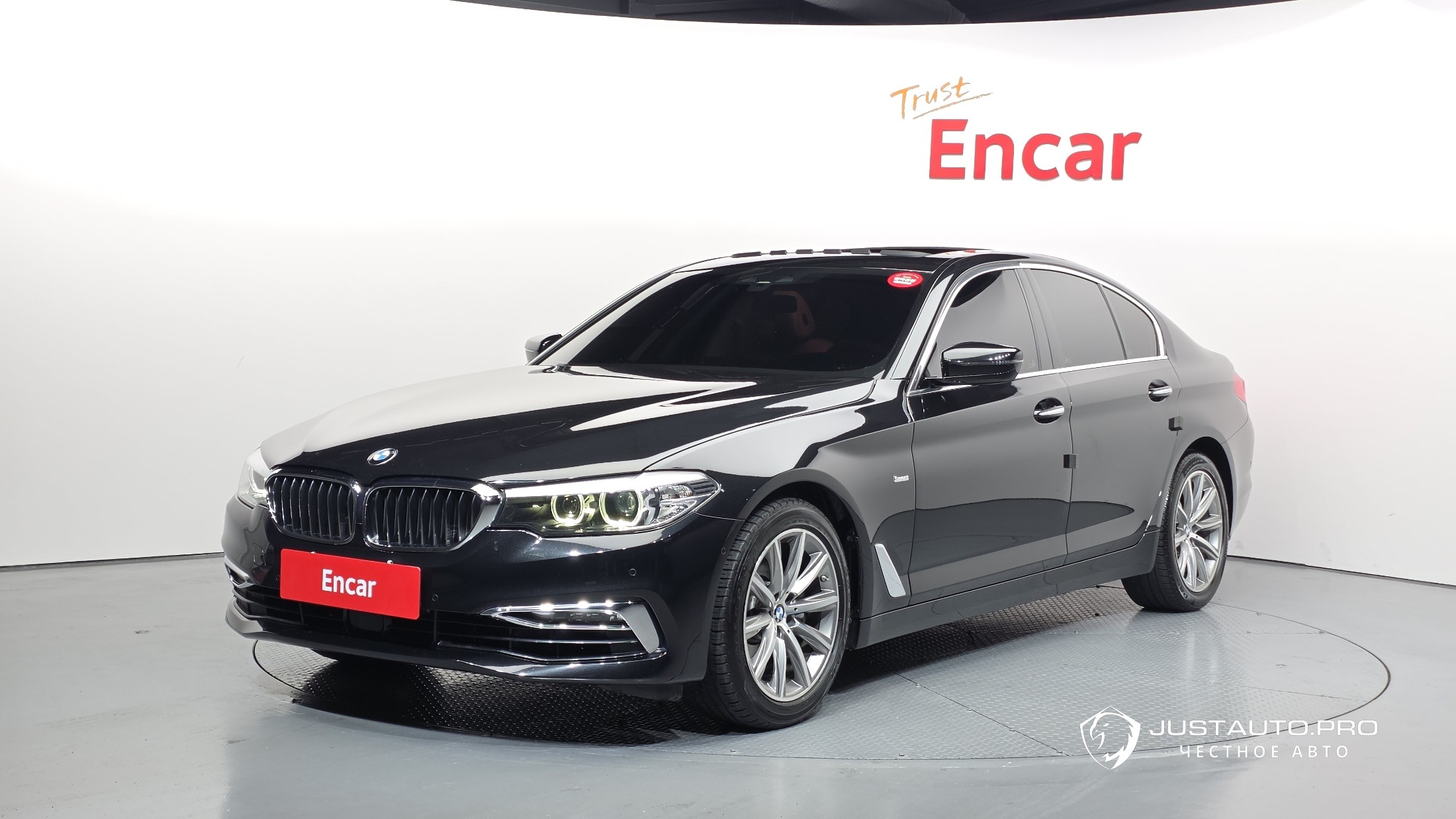 Автомобиль BMW 5-Series