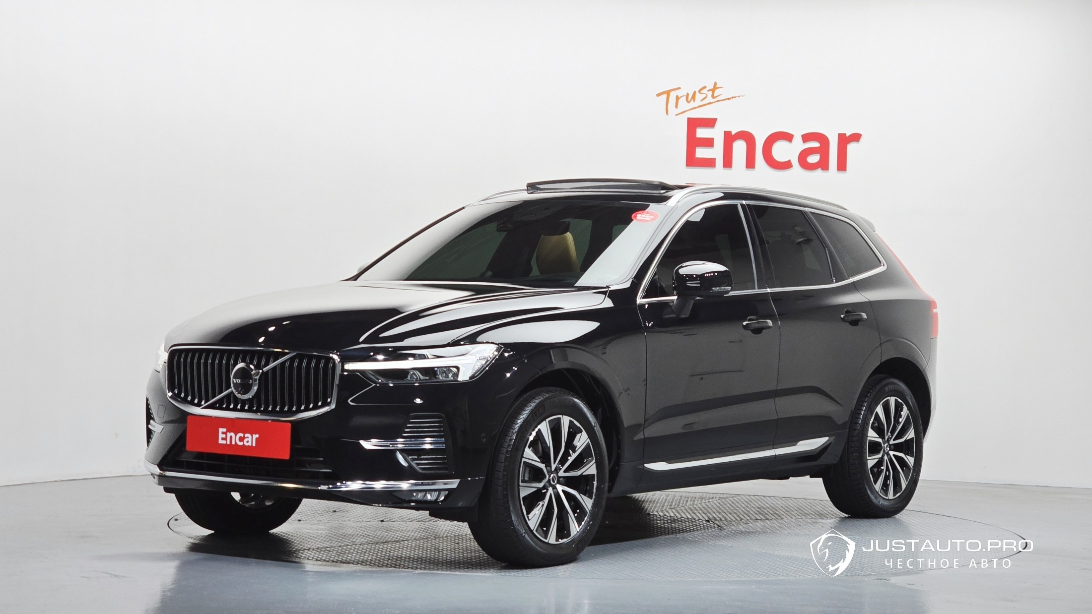 Автомобиль Volvo XC60