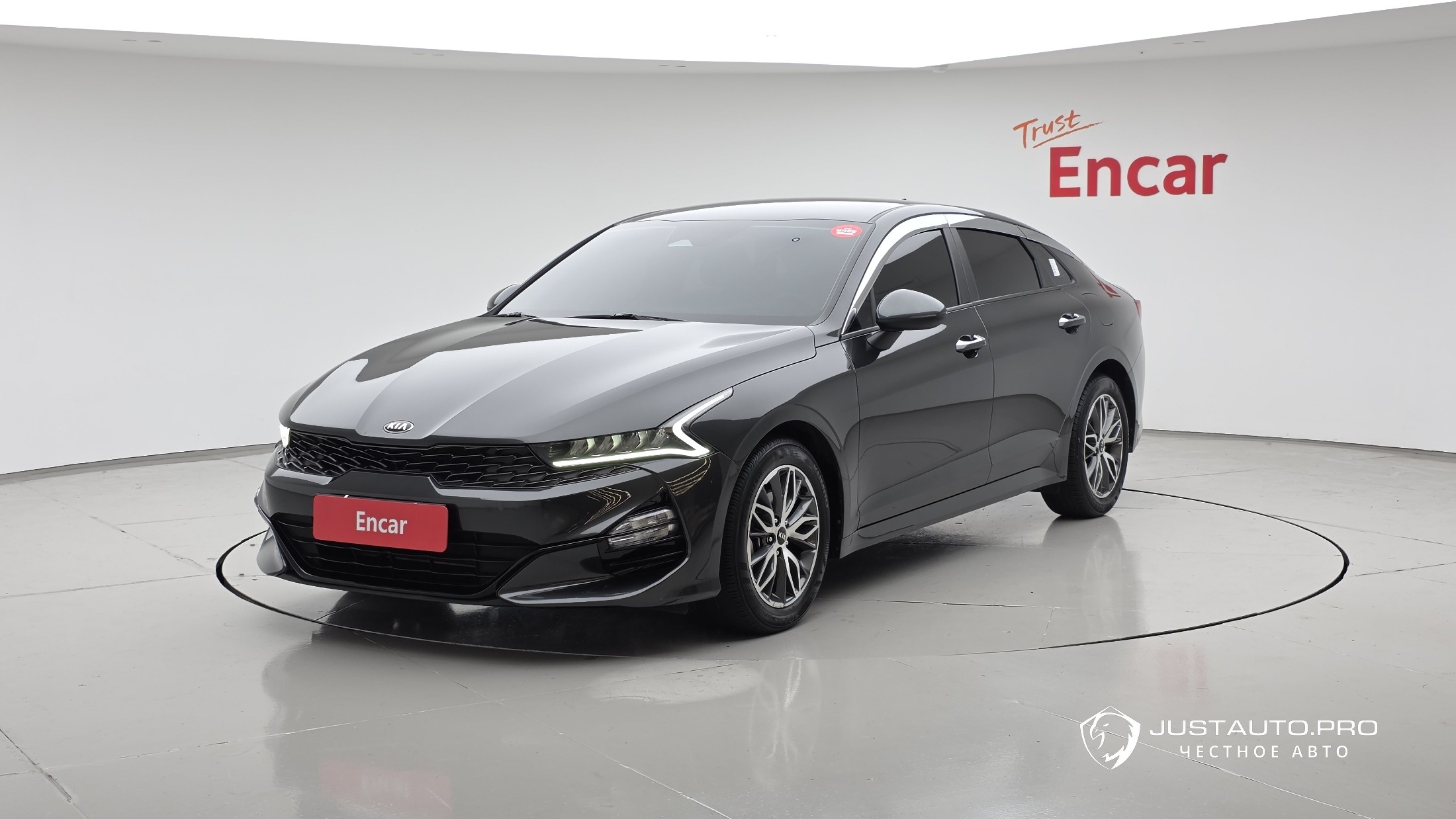 Автомобиль Kia K5
