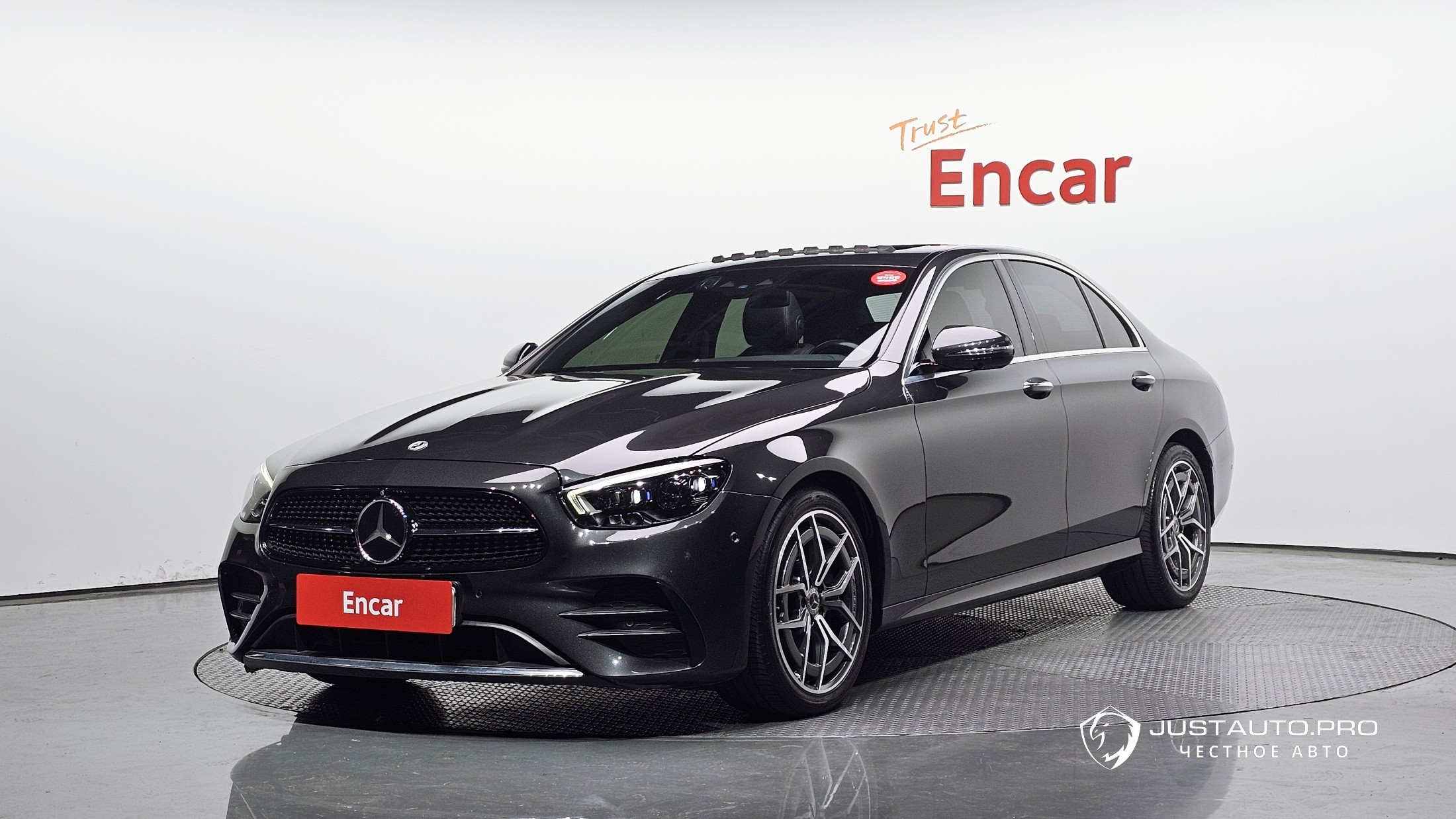 Автомобиль Mercedes-Benz E-Class
